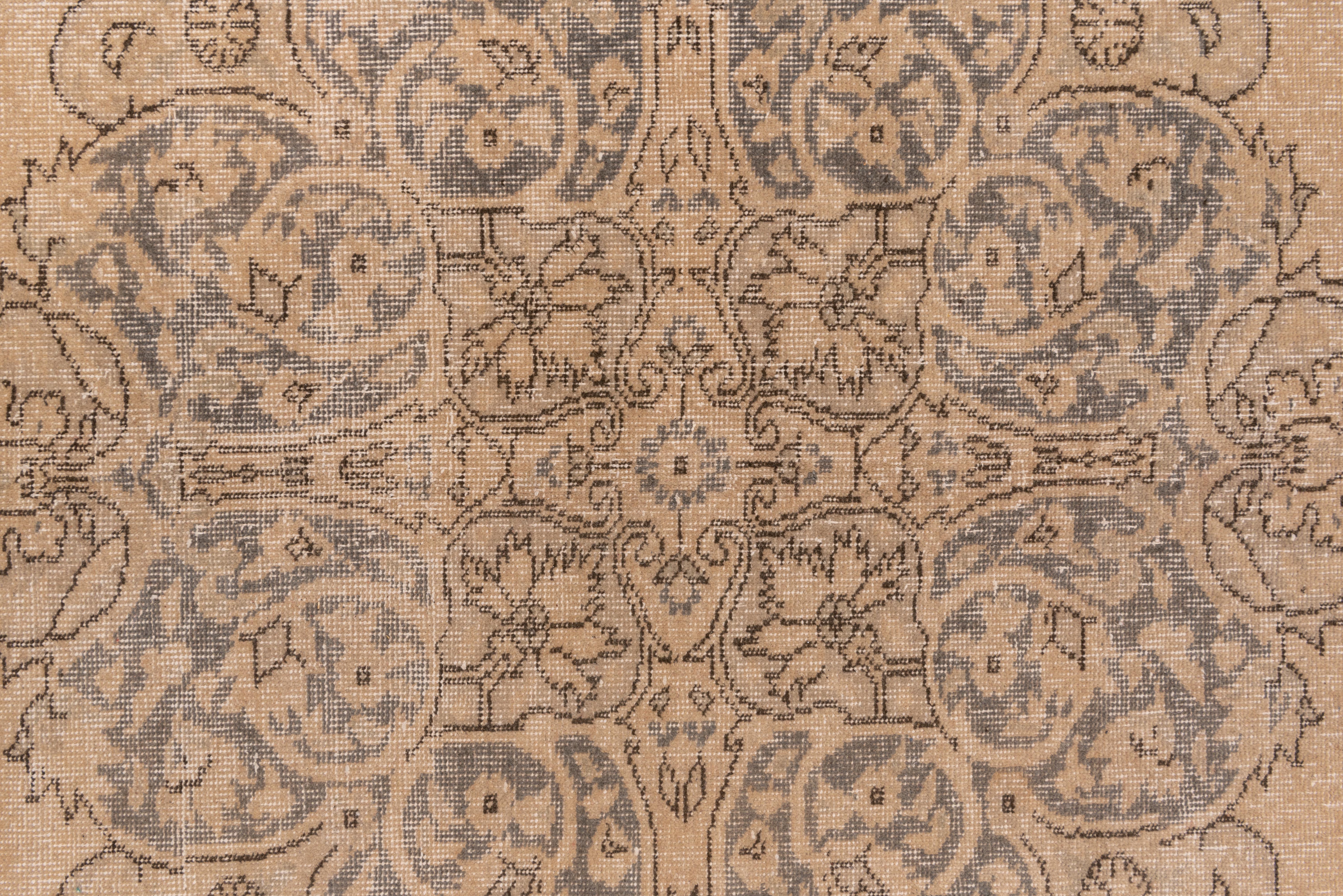 Alfombra turca grande con medallón Oushak rosa anaranjado - Antigüedad 1950 en Bueno estado para la venta en New York, NY
