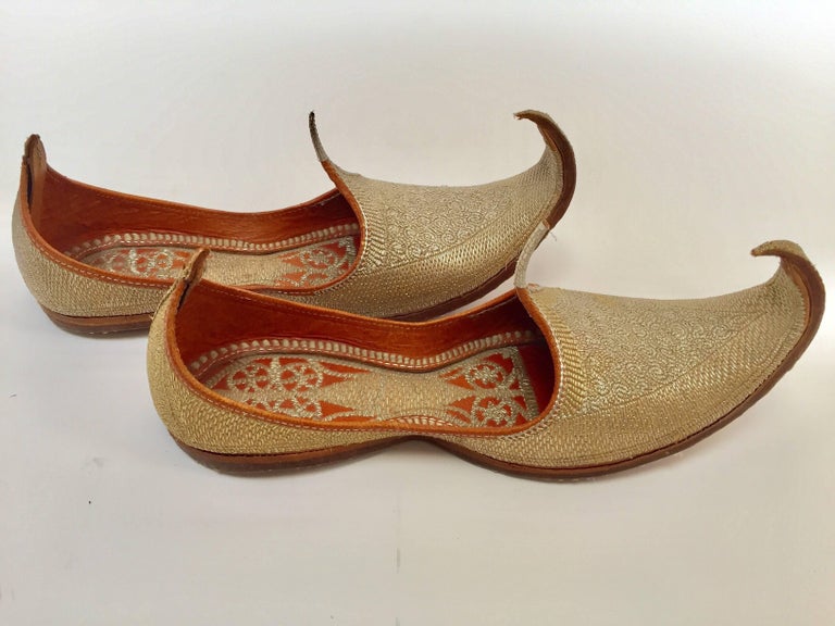  Turkish  Leather Shoes  with Gold Embroidered For Sale at 