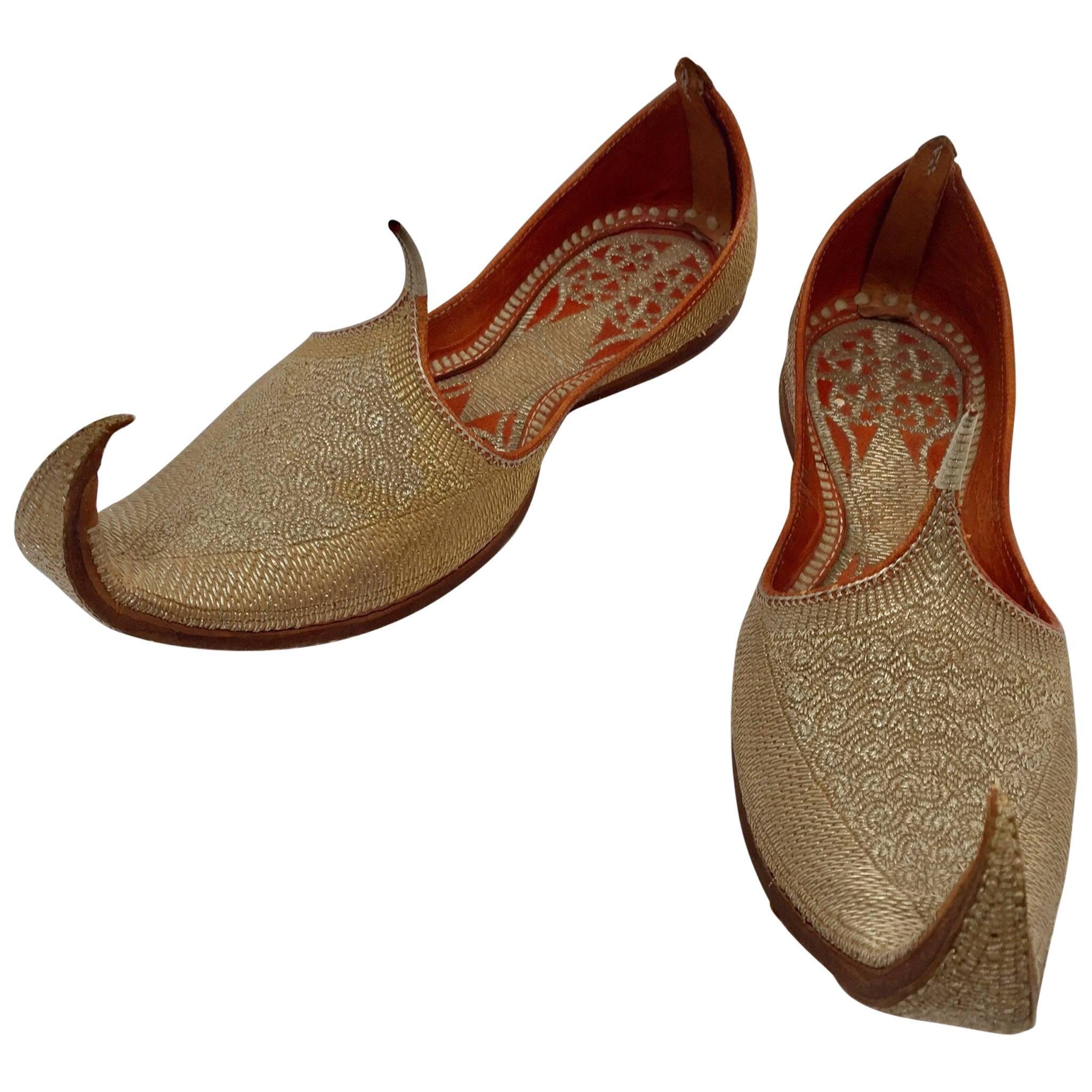 Leather Mughal Moorish Shoes with Gold Embroidered For Sale