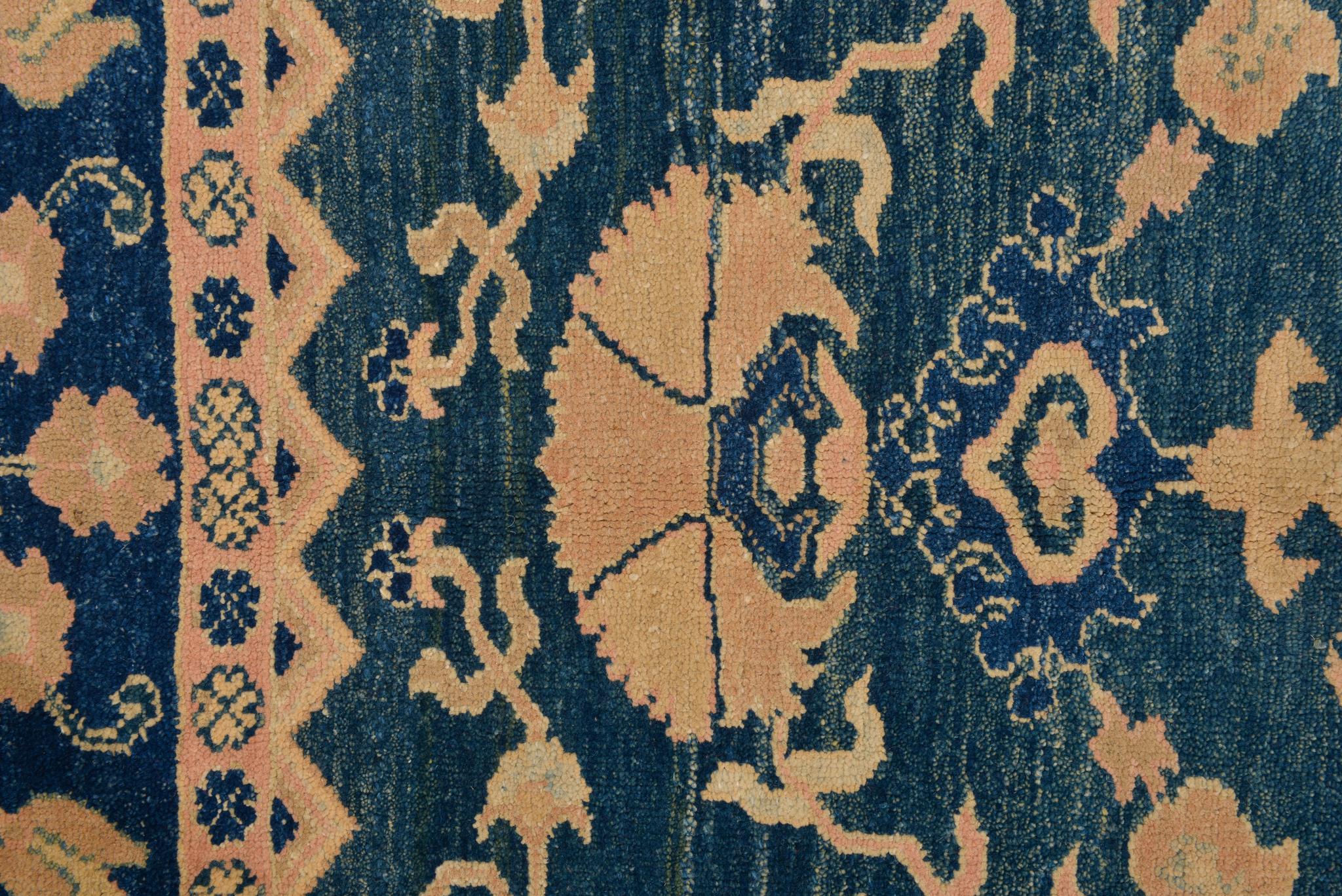 Türkischer hellblauer ELVAN-Teppich (20. Jahrhundert) im Angebot