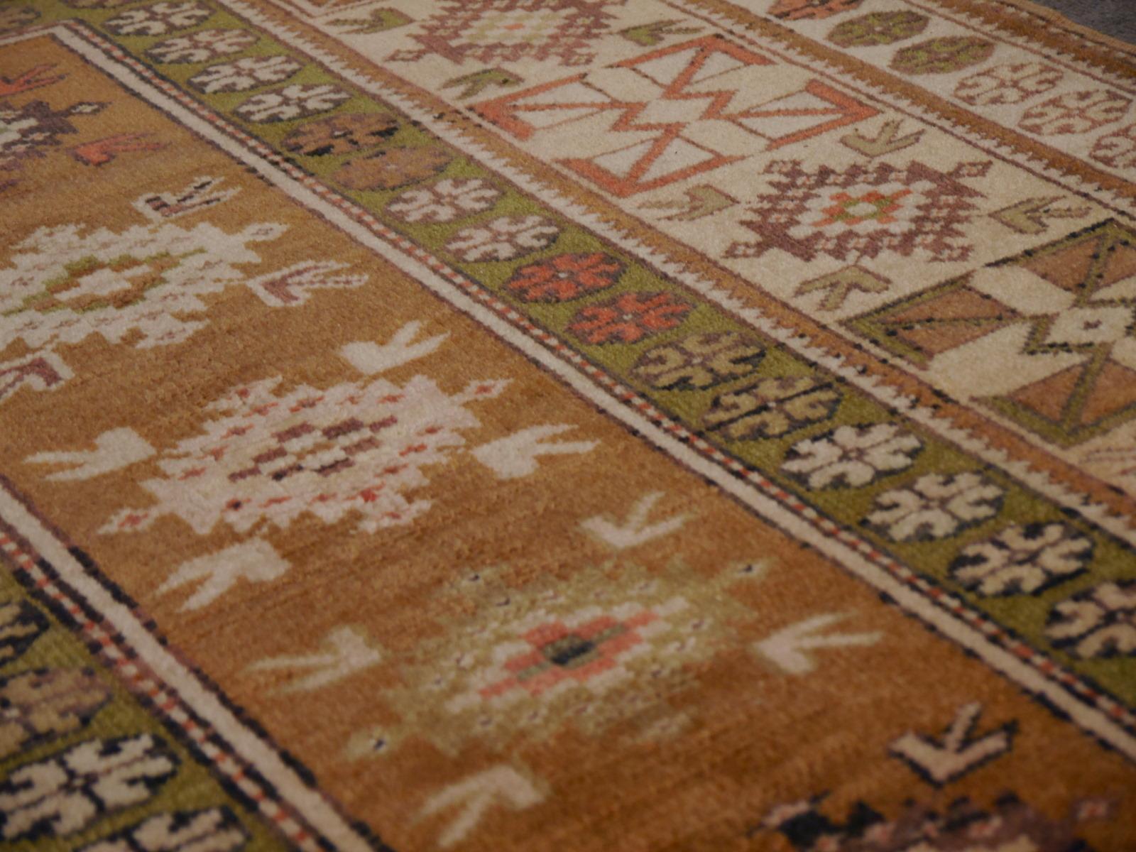 Türkischer Melas Vintage-Teppich im Angebot 1