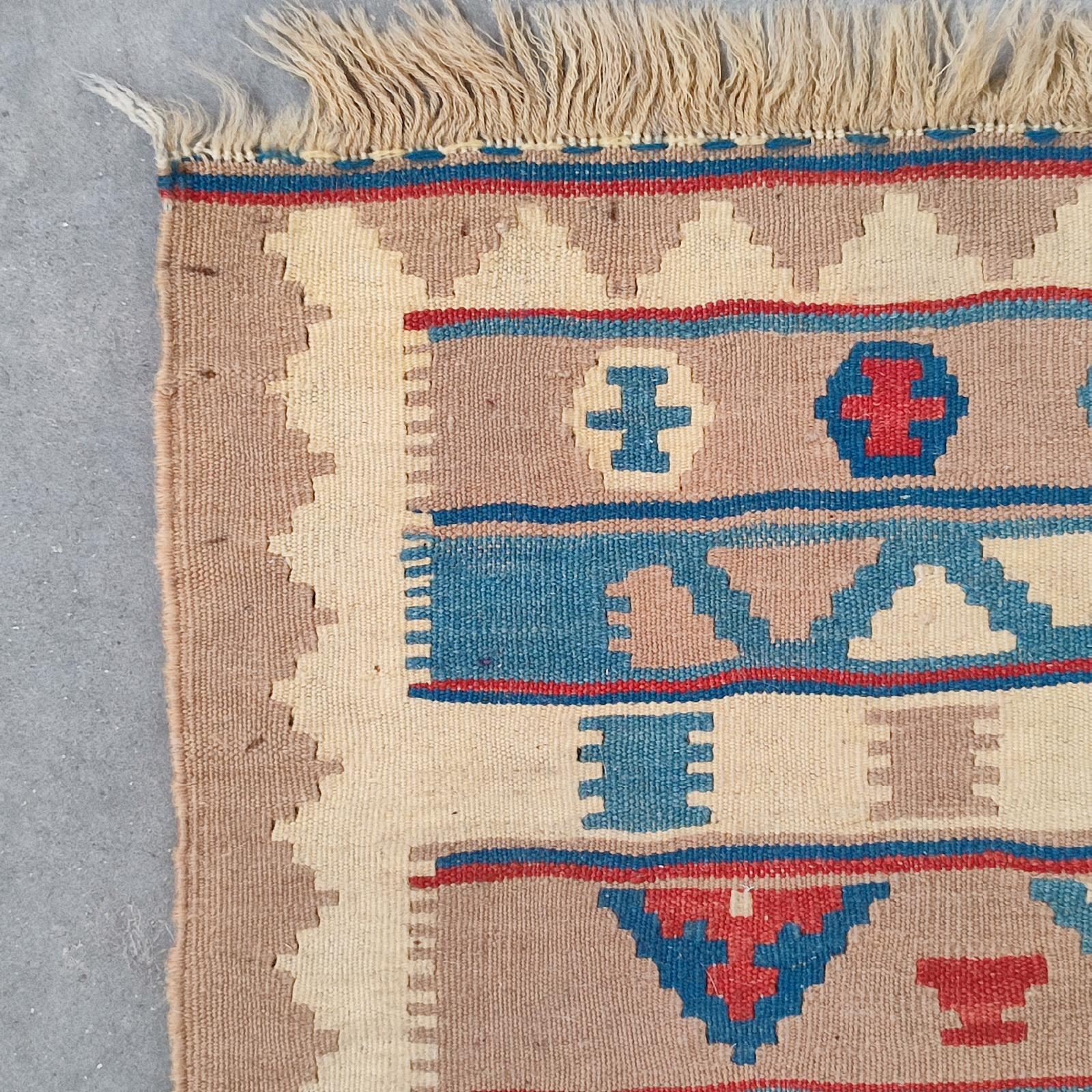 Qashqai Mini-Kelim-Teppich, Wandteppich, geometrisches Design, kostenloser Versand (Wolle) im Angebot
