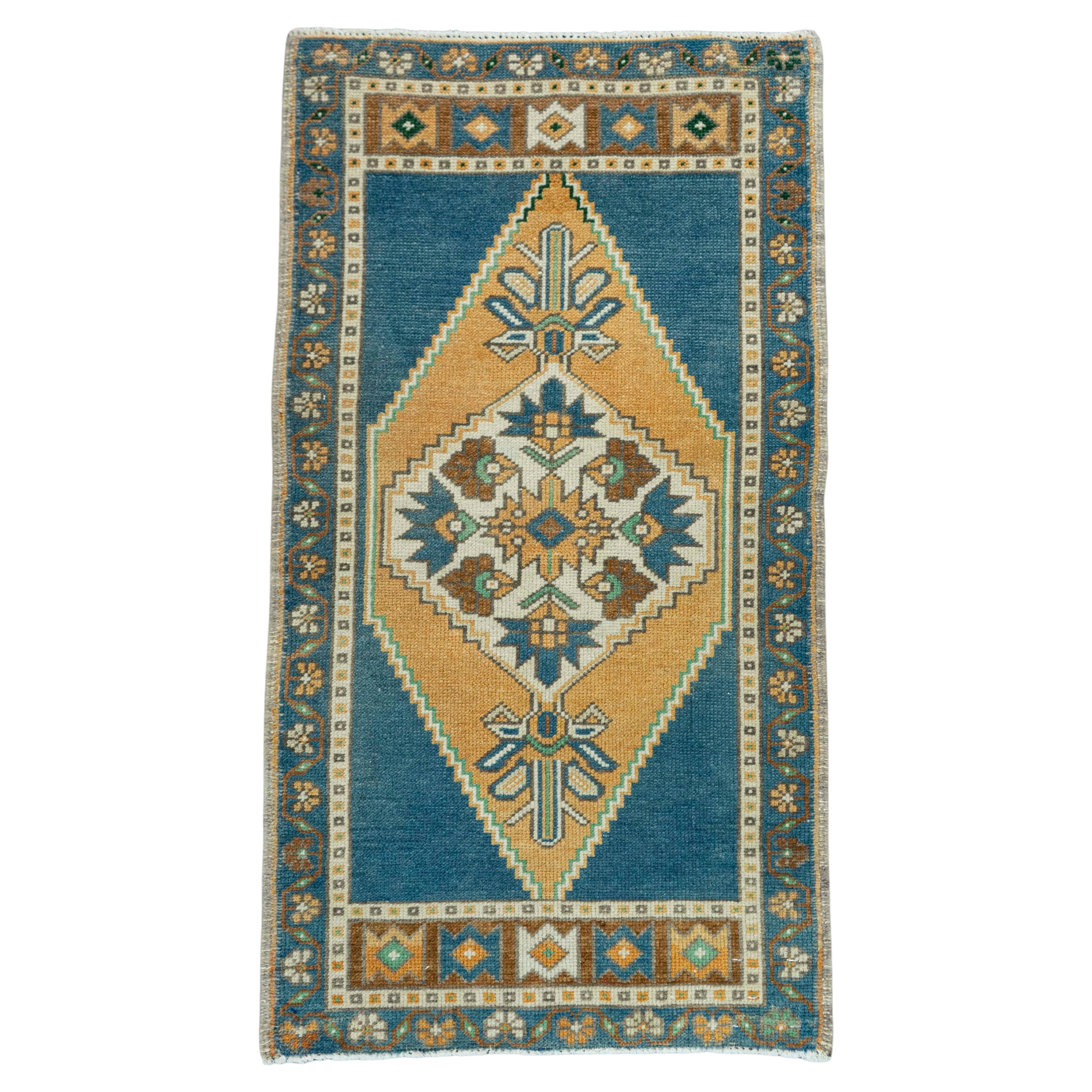 Alfombra turca pequeña, alfombra oriental vintage tejida a mano, 30,5 cm x 104,5 cm, n.º 20739