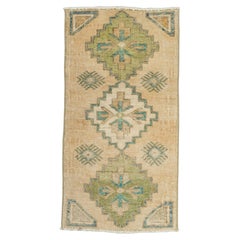 Türkischer Mini-Teppich, orientalischer, handgeknüpfter Vintage-Teppich, 45,7 cm x 85,6 cm, Nr. 21096