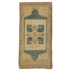 Türkischer Mini-Teppich – Orientalischer, handgeknüpfter Vintage-Teppich, 46 cm x 87 cm, Nr. 21142