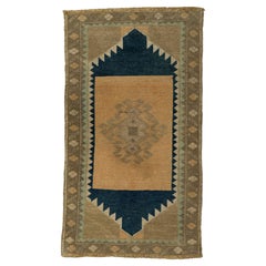 Türkischer Mini-Teppich, orientalischer, handgeknüpfter Vintage-Teppich, 46 cm x 84 cm, Nr. 21219