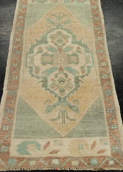 Türkischer Mini-Teppich – Orientalischer, handgeknüpfter Vintage-Teppich 52 cm x 97 cm #21063