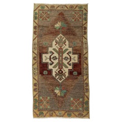 Türkischer Mini-Teppich – Orientalischer, handgeknüpfter Vintage-Teppich, 55 cm x 100 cm, Nr. 21187