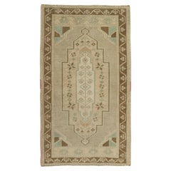 Türkischer Mini-Teppich – Orientalischer, handgeknüpfter Vintage-Teppich, 58 cm x 101 cm, Nr. 21074