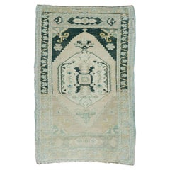 Türkischer Mini-Teppich – Orientalischer, handgeknüpfter Vintage-Teppich, 61 cm x 97 cm #16892