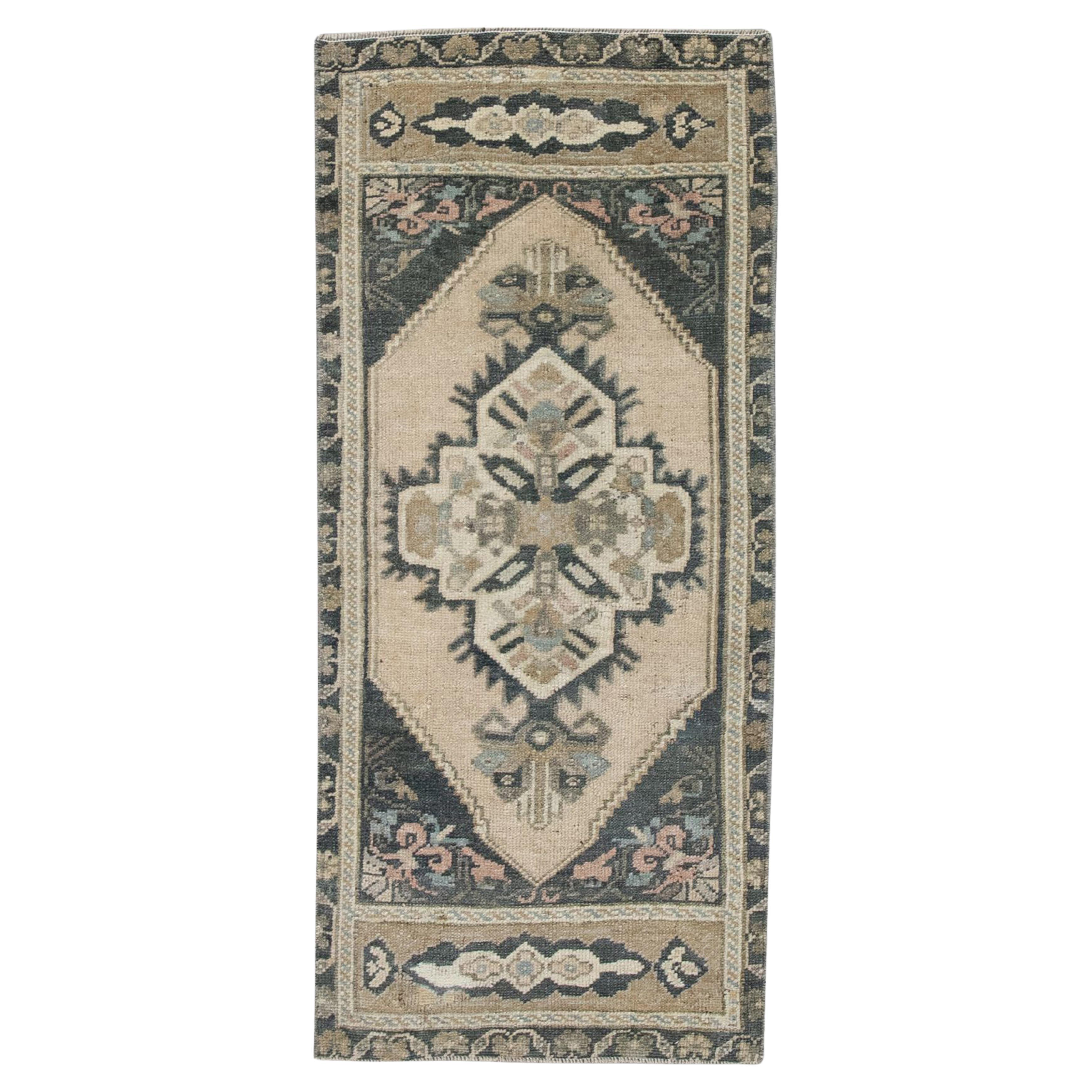 Turkish Mini Rug Oriental Vintage Hand Knotted 1'5" x 3'2" #38
