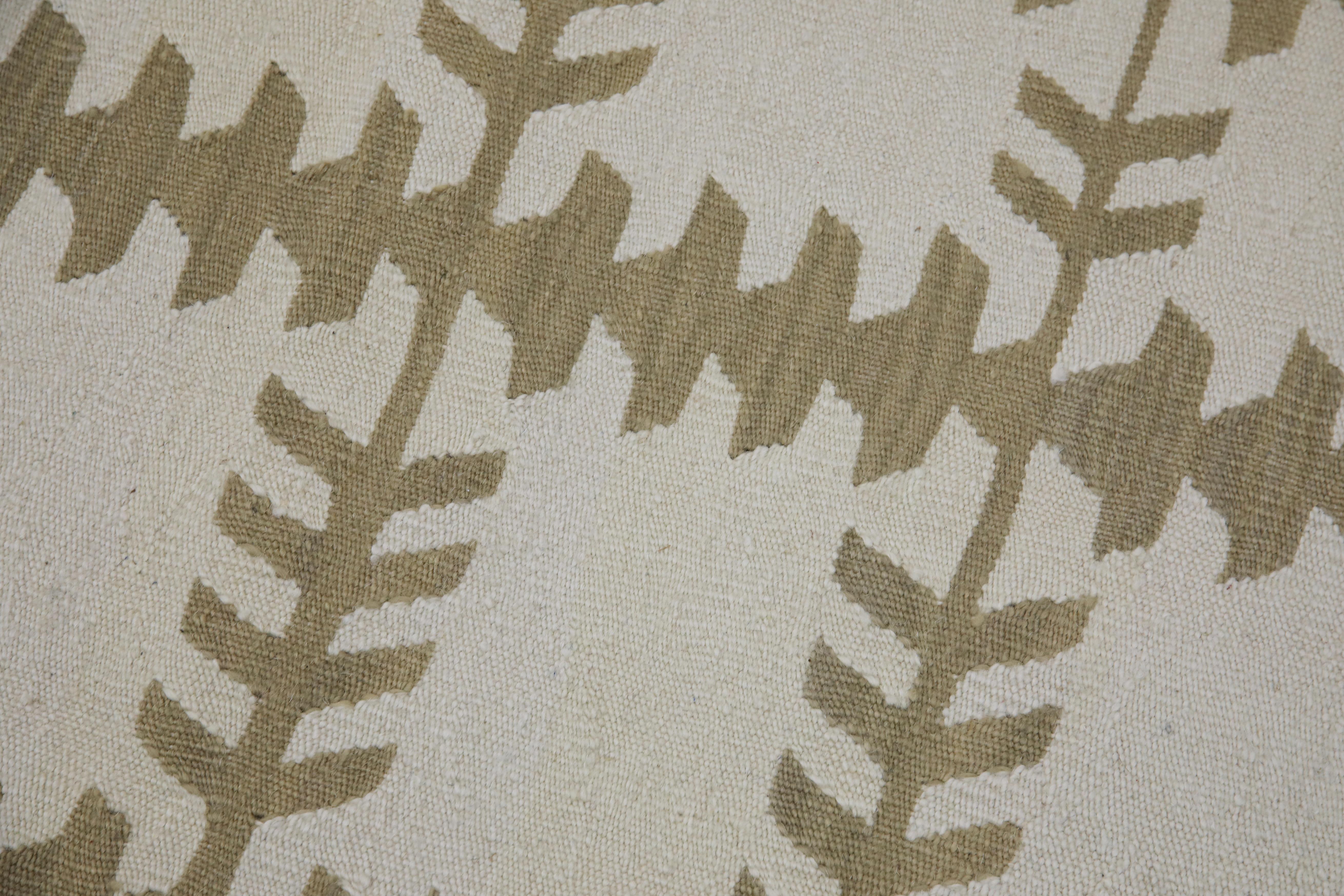 Kilim turco moderno a trama piatta in lana beige e crema fatto a mano 2'11