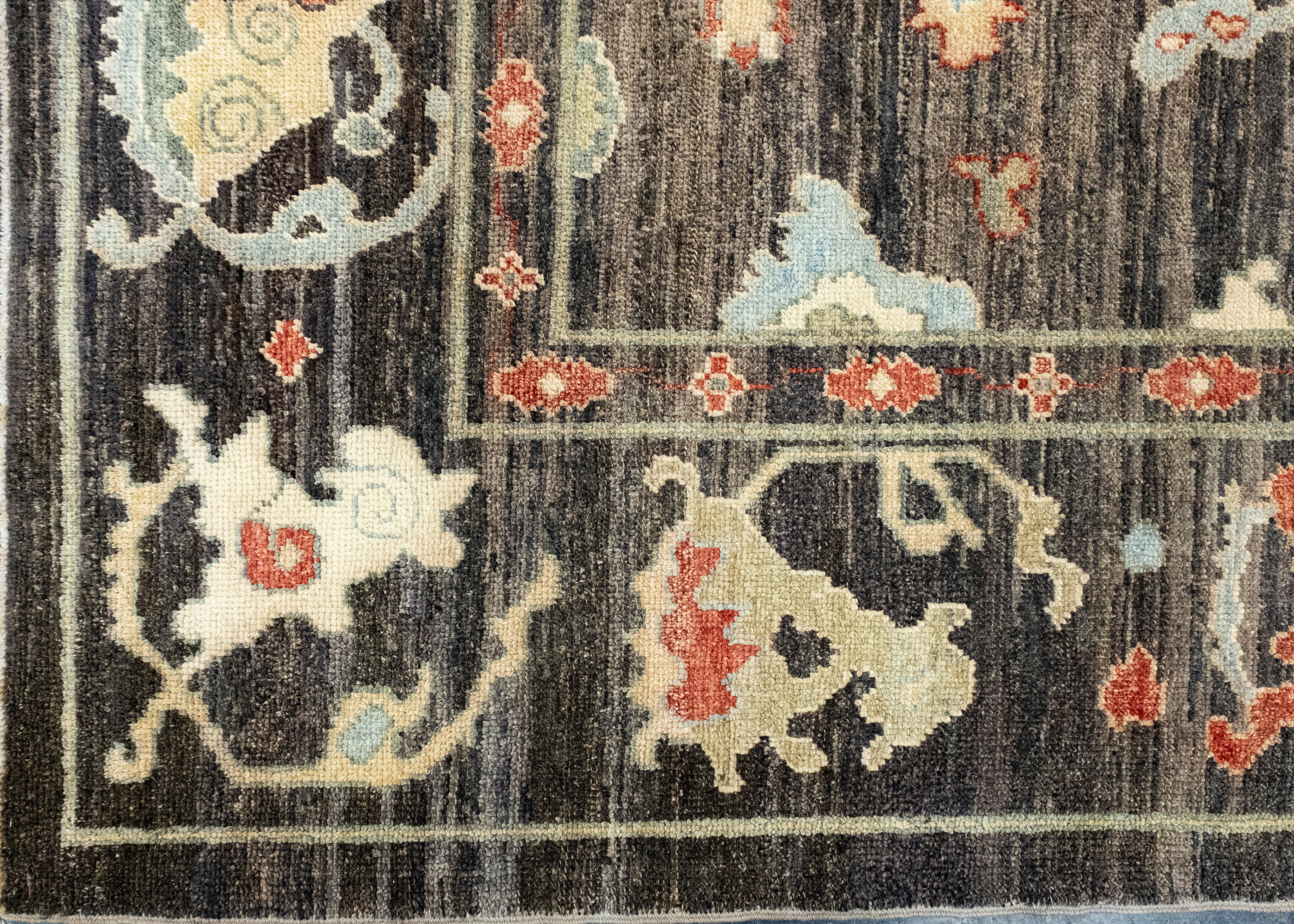 Noué à la main Tapis Oushak en laine ancienne de Turquie 7'11
