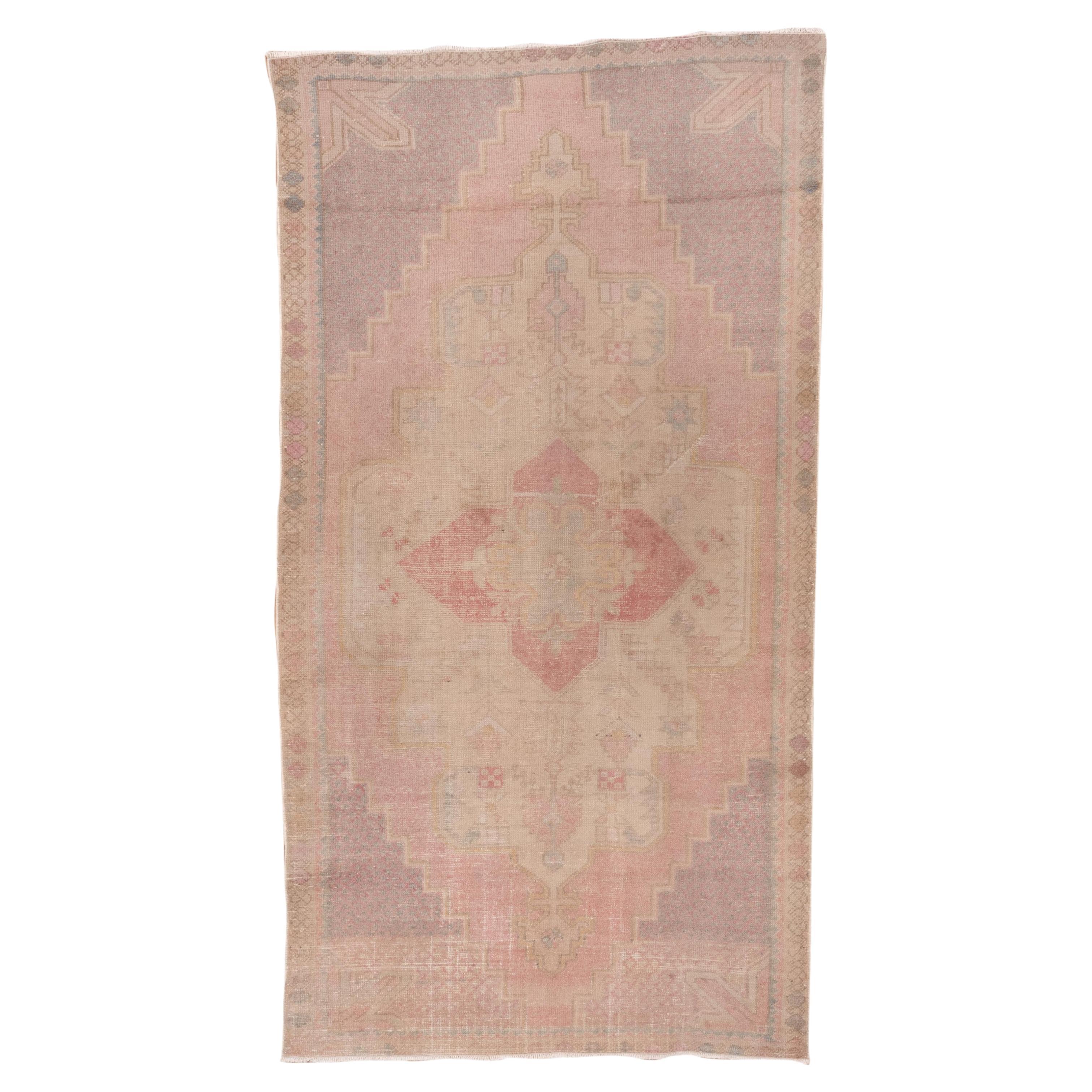 Turkish Oushak 1960 Pink Fade Central Medallion For Sale at 1stDibs