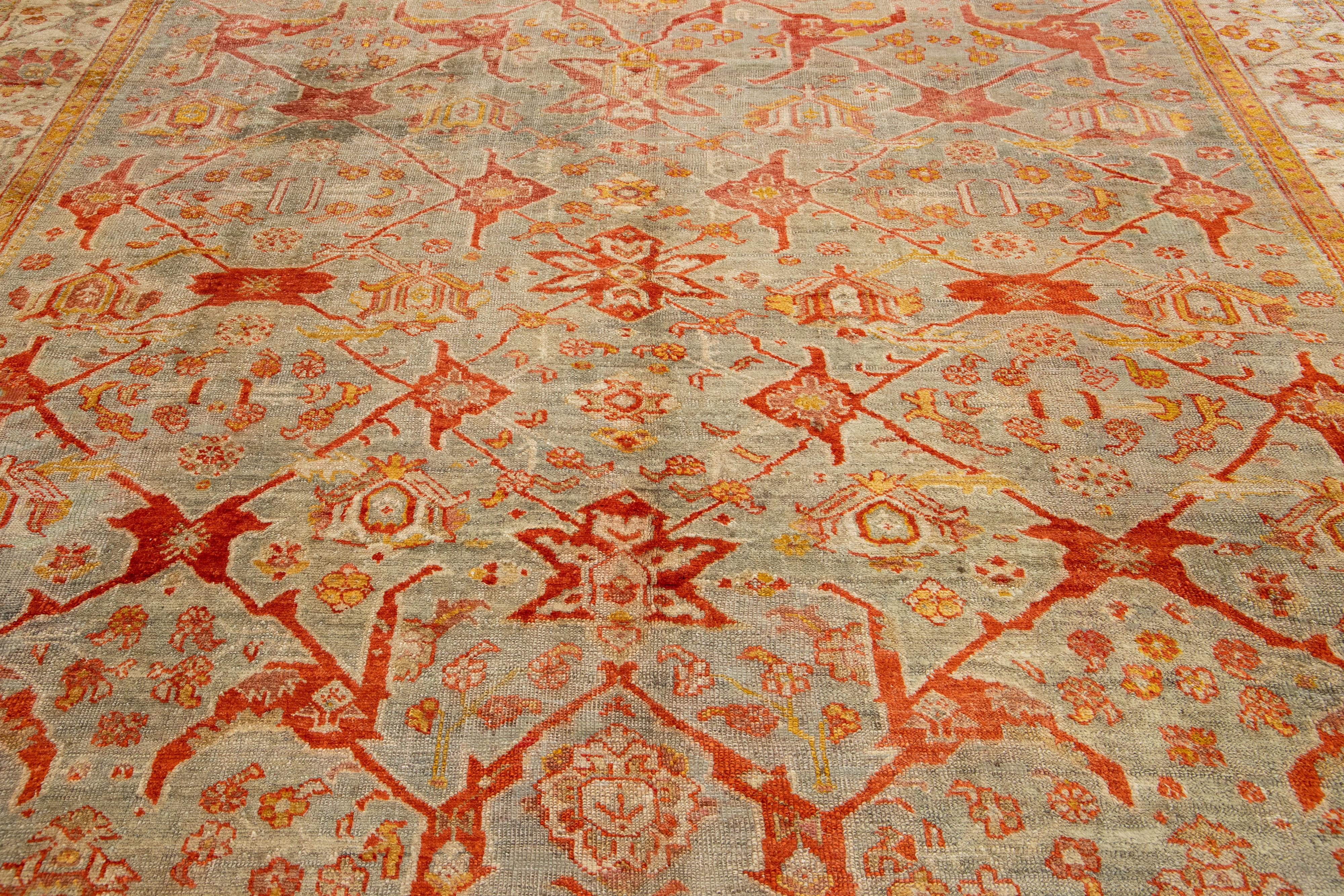 Türkischer Oushak-Teppich aus antiker Wolle, handgefertigt, mit Blumenmuster in Rost  im Angebot 1
