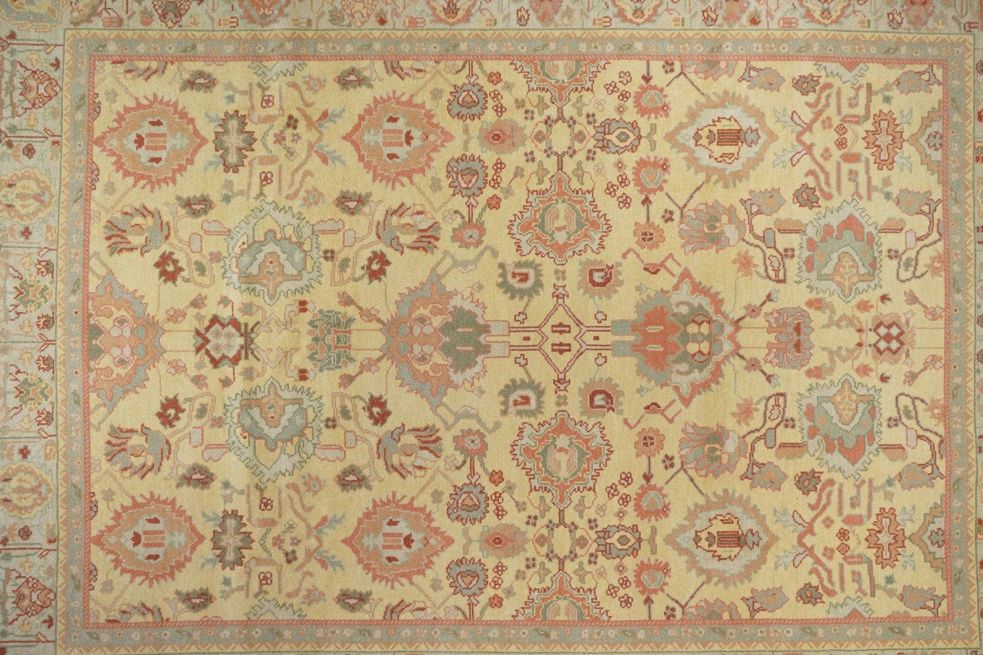 Oushak-Teppich 9'0