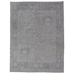 Oushak turc noué à la main avec des motifs floraux de Keivan Woven Arts