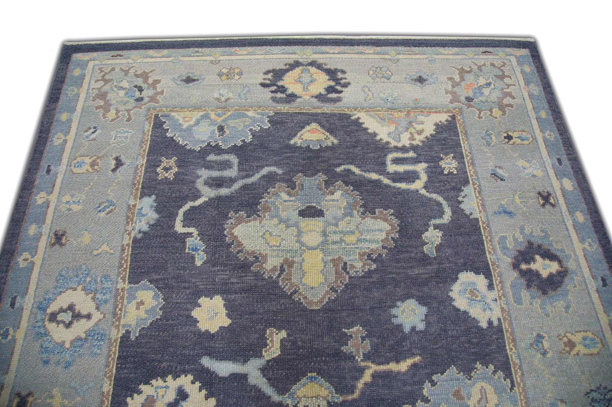 Türkischer Oushak handgewebter Teppich aus Wolle in Blau mit buntem, geblümtem Design 6'3