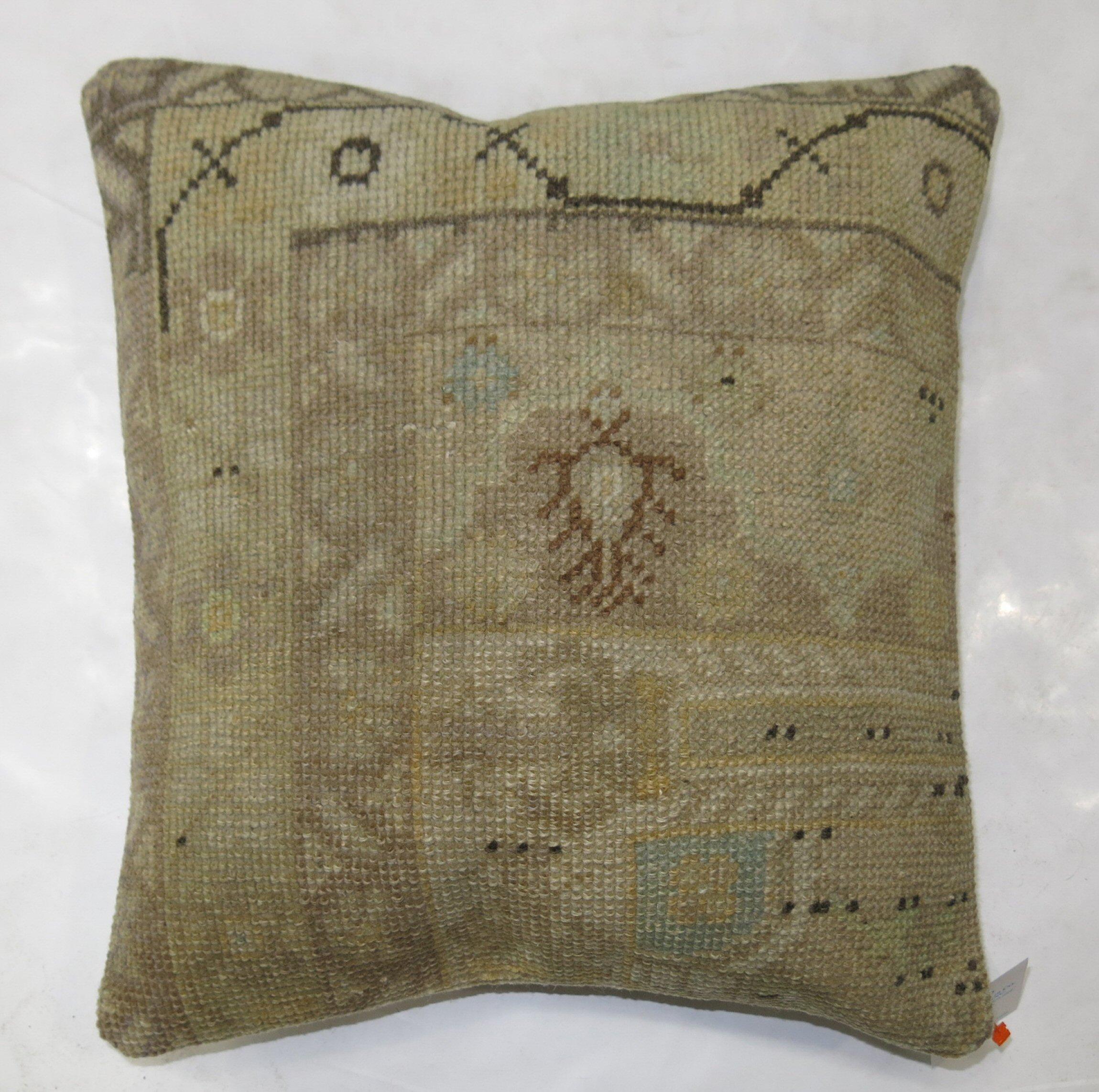 Turkish Oushak Neutral Rug Pillow In Good Condition For Sale In New York, NY