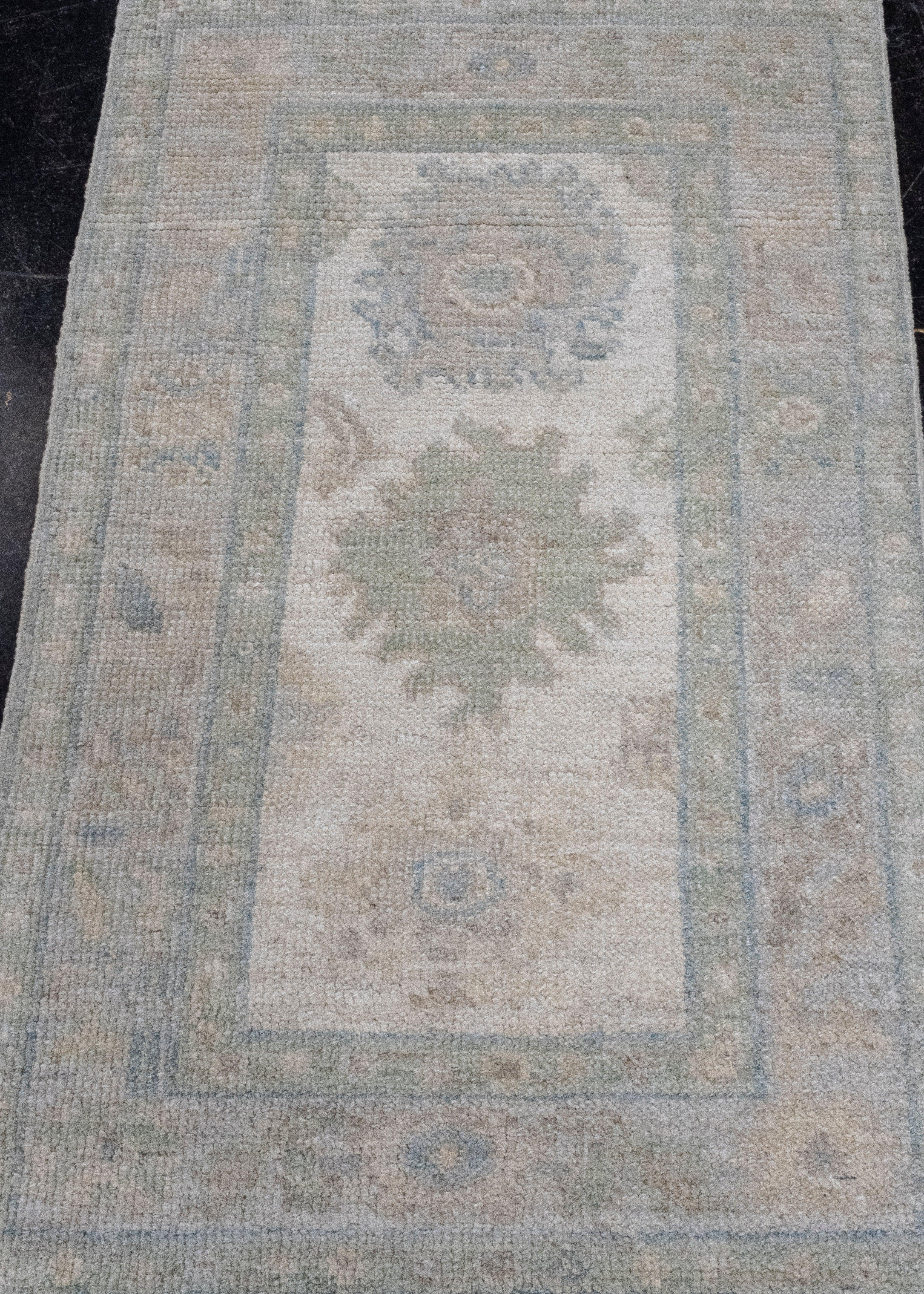 Turkish Oushak Rug 1'11