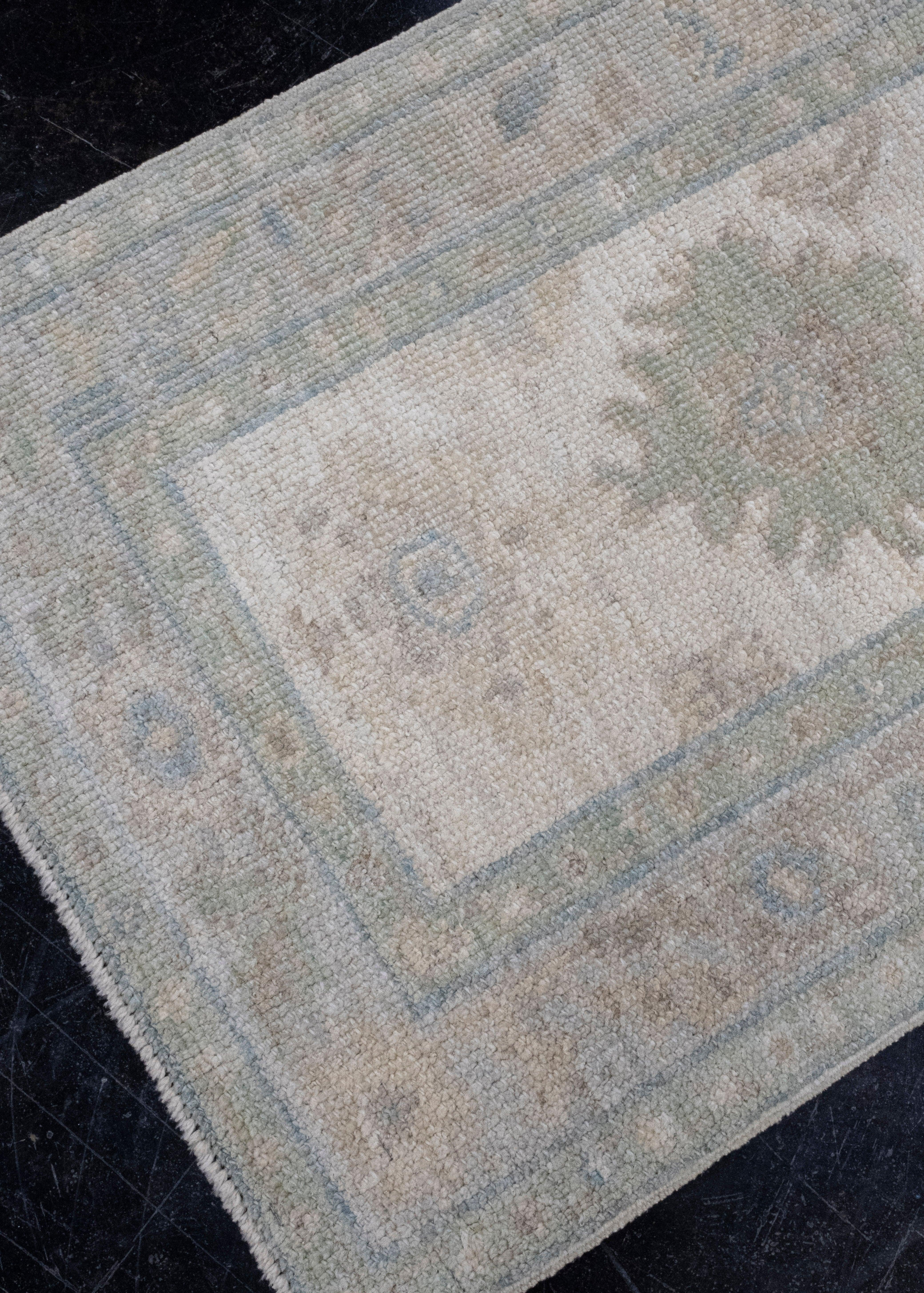 Hand-Knotted Turkish Oushak Rug 1'11