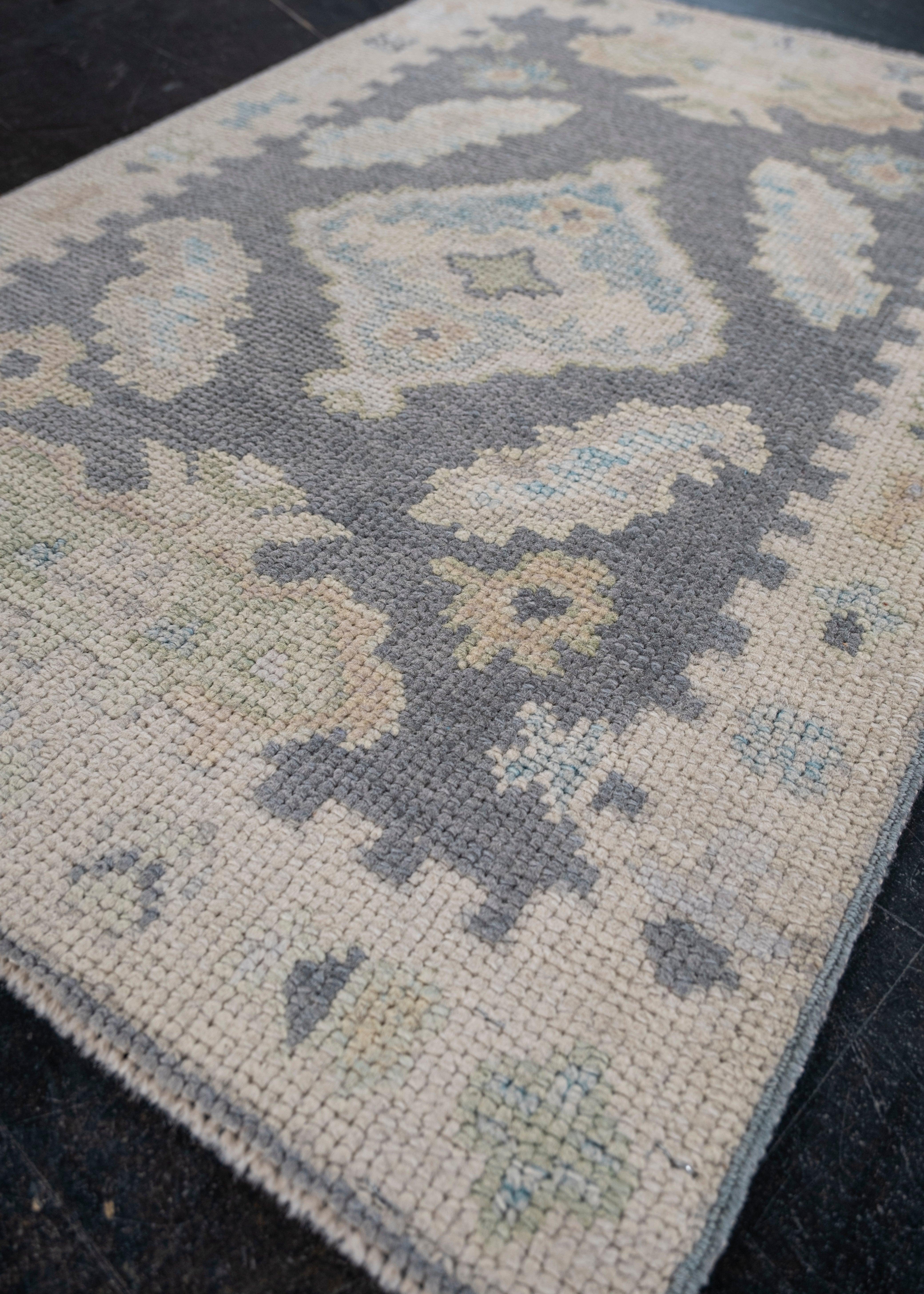 Türkischer Oushak-Teppich 2'1