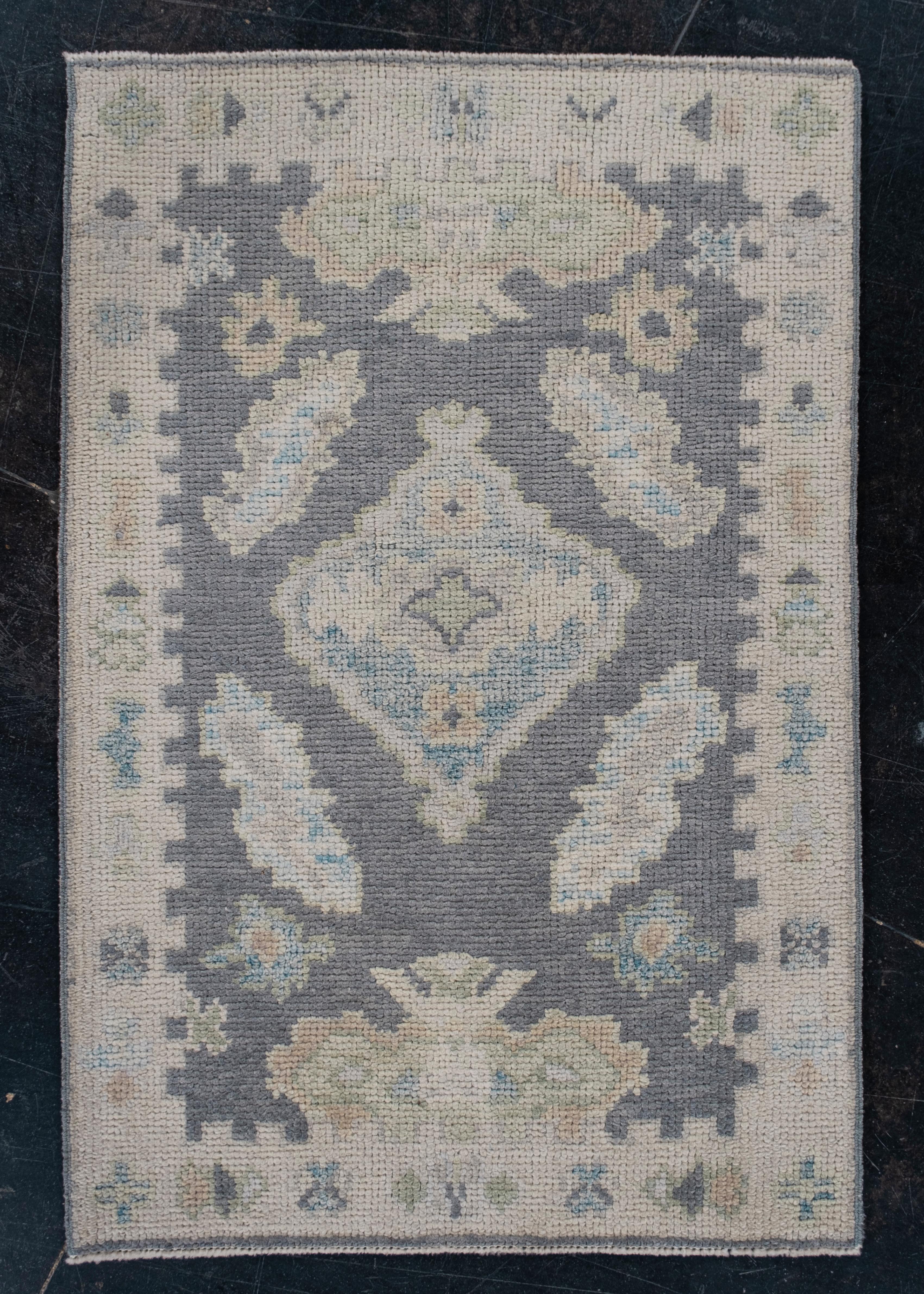 Tapis turc Oushak 2'1