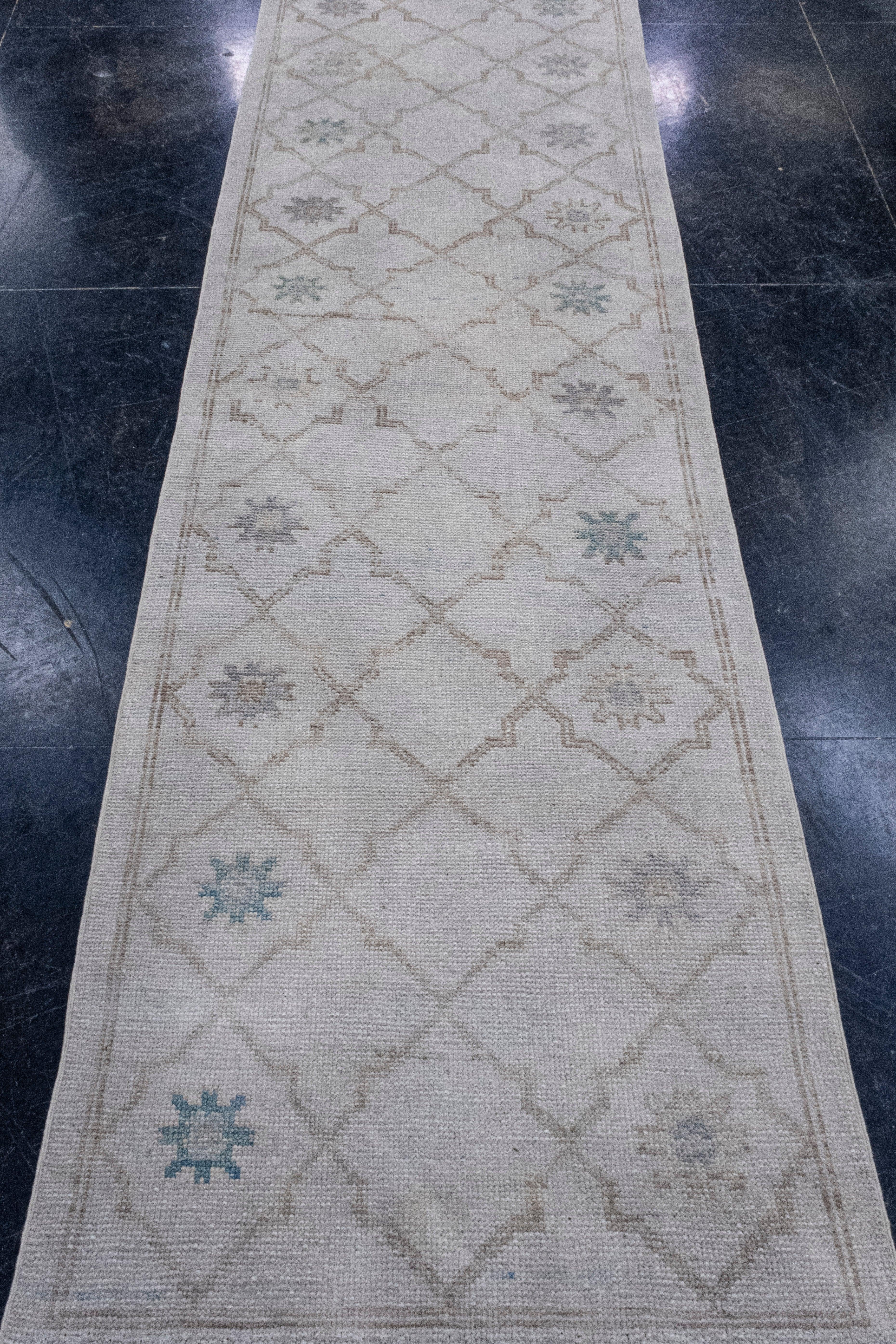 Turkish Oushak Rug 2'10