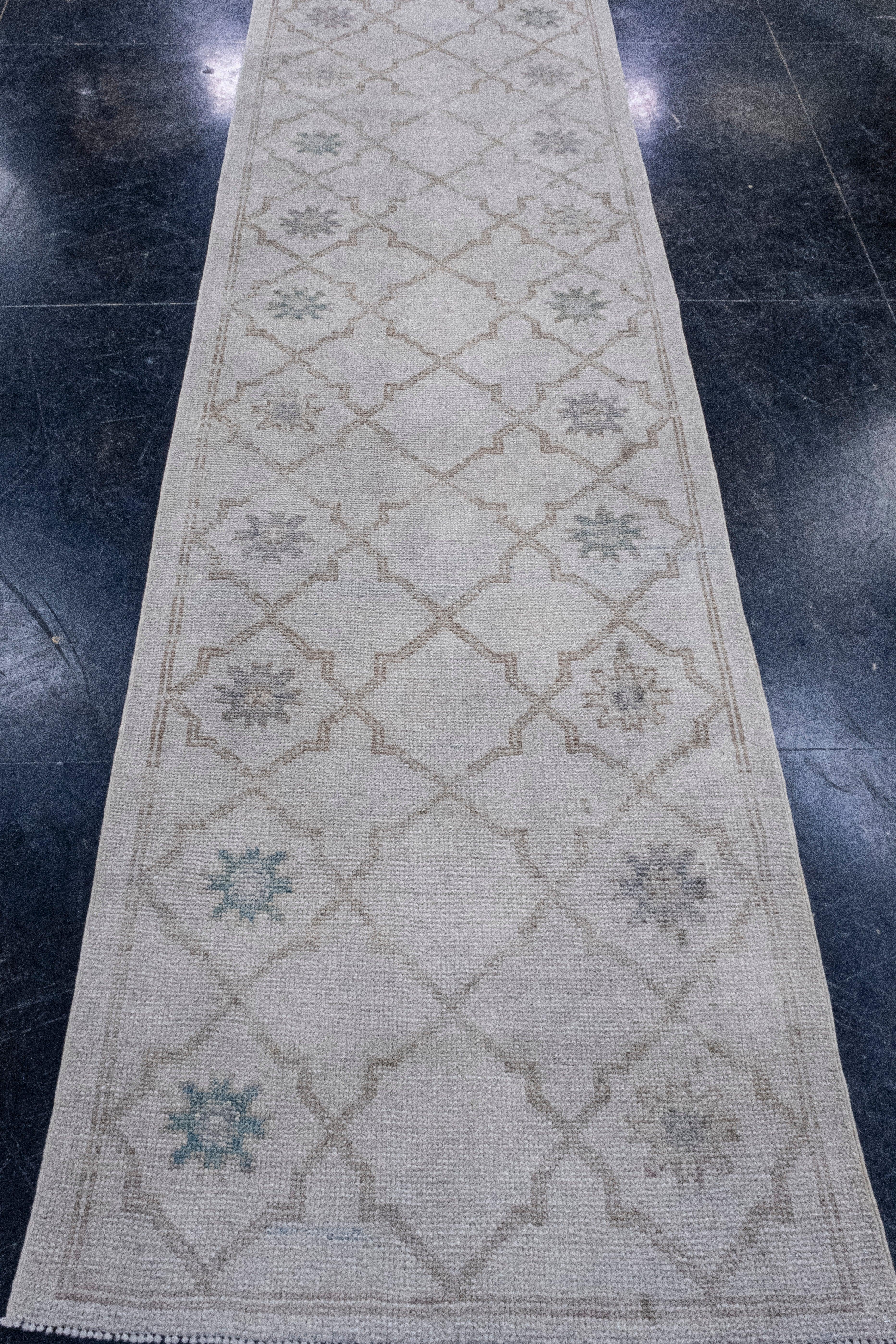Turkish Oushak Rug 2'11