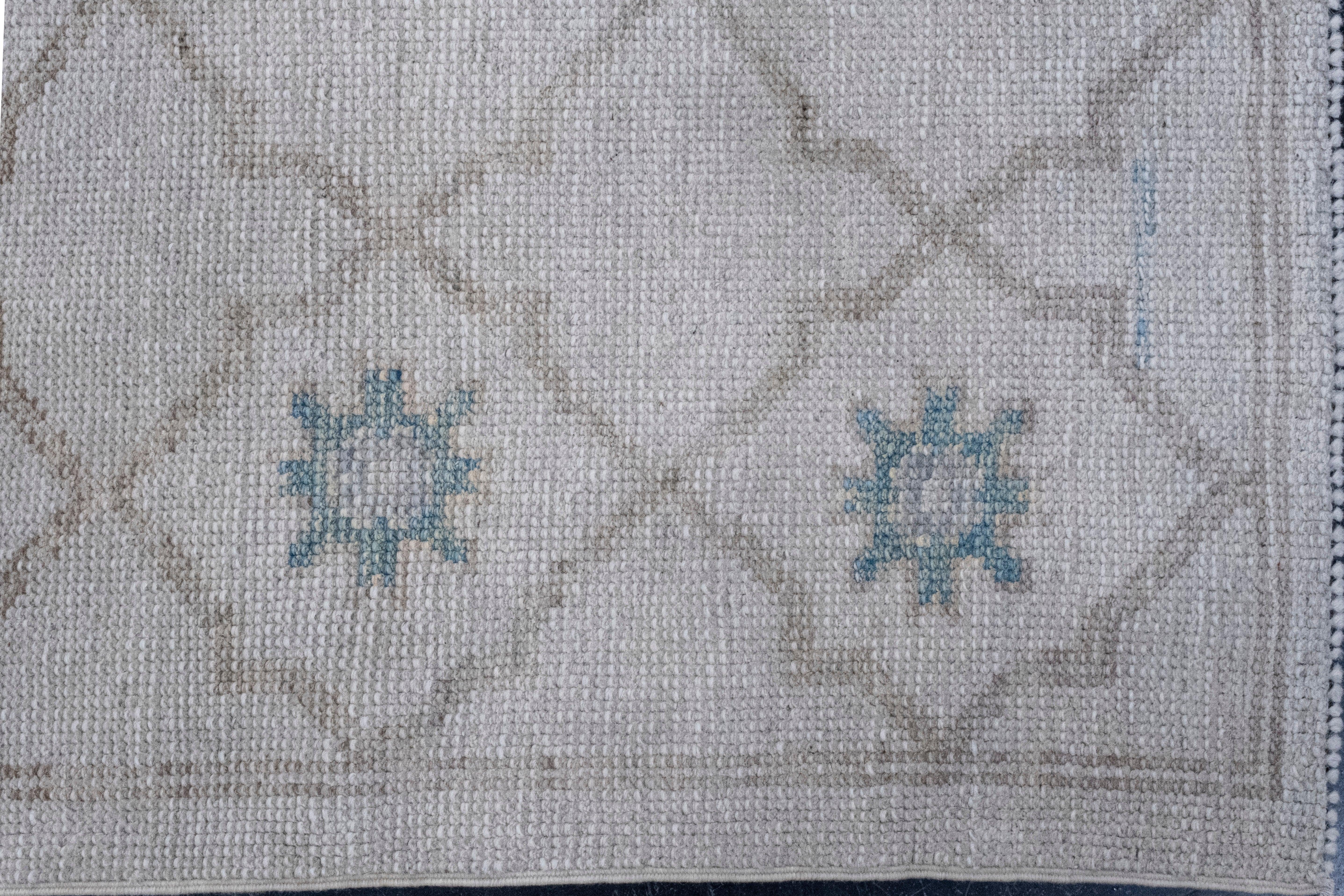 Hand-Knotted Turkish Oushak Rug 2'11
