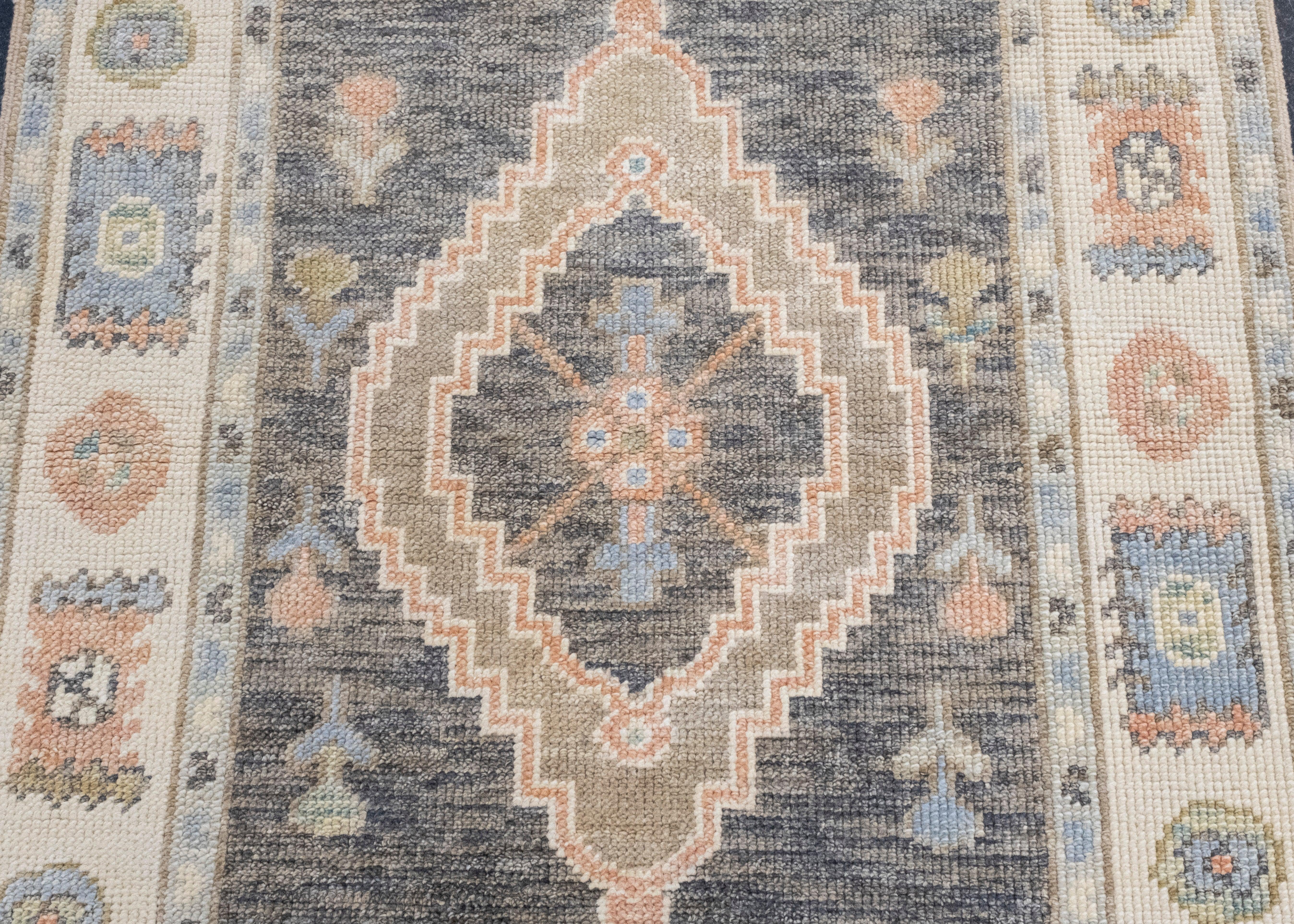 Türkischer Oushak-Teppich 2'11