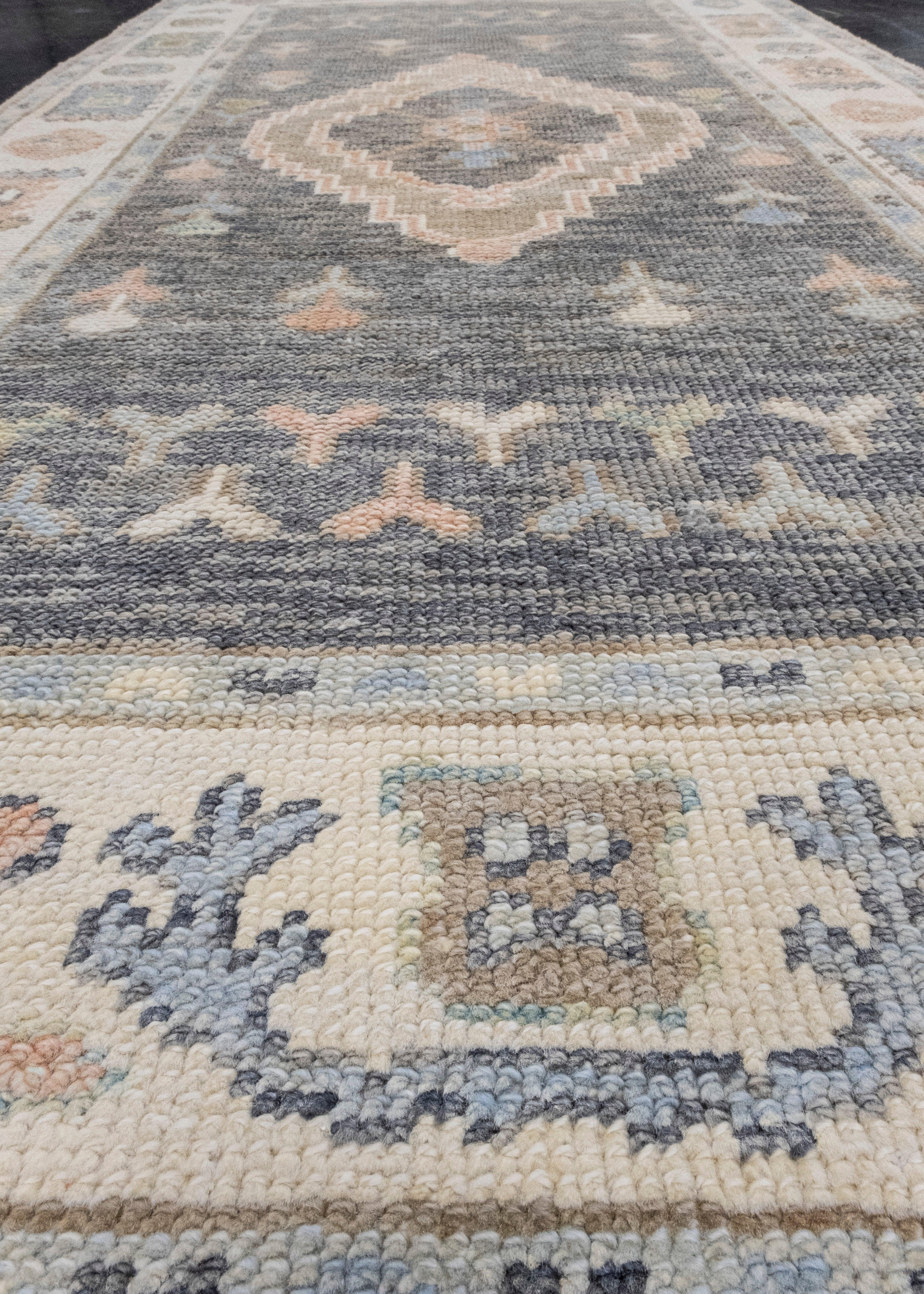 Türkischer Oushak-Teppich 2'11