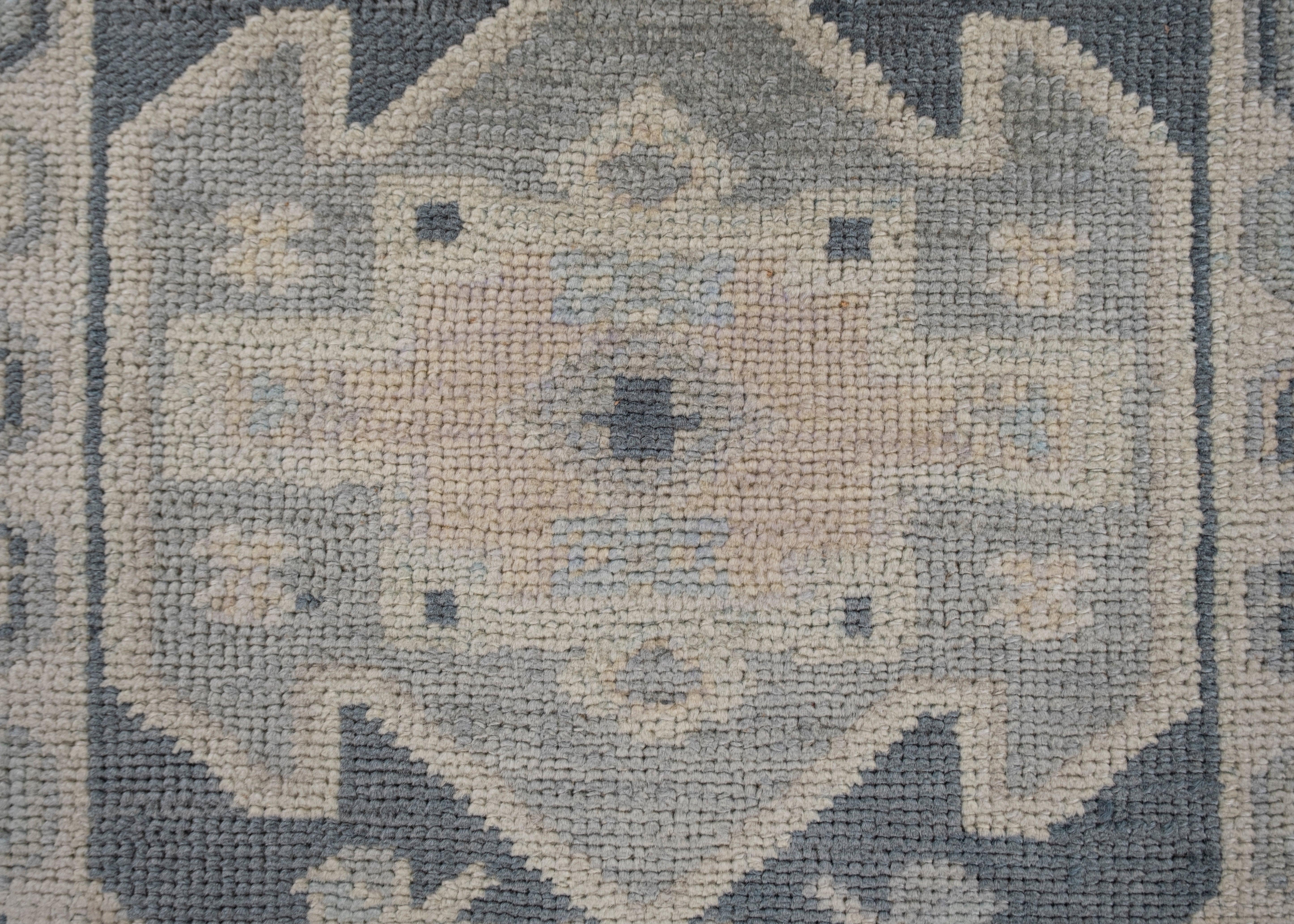 Noué à la main Tapis turc Oushak 2'2