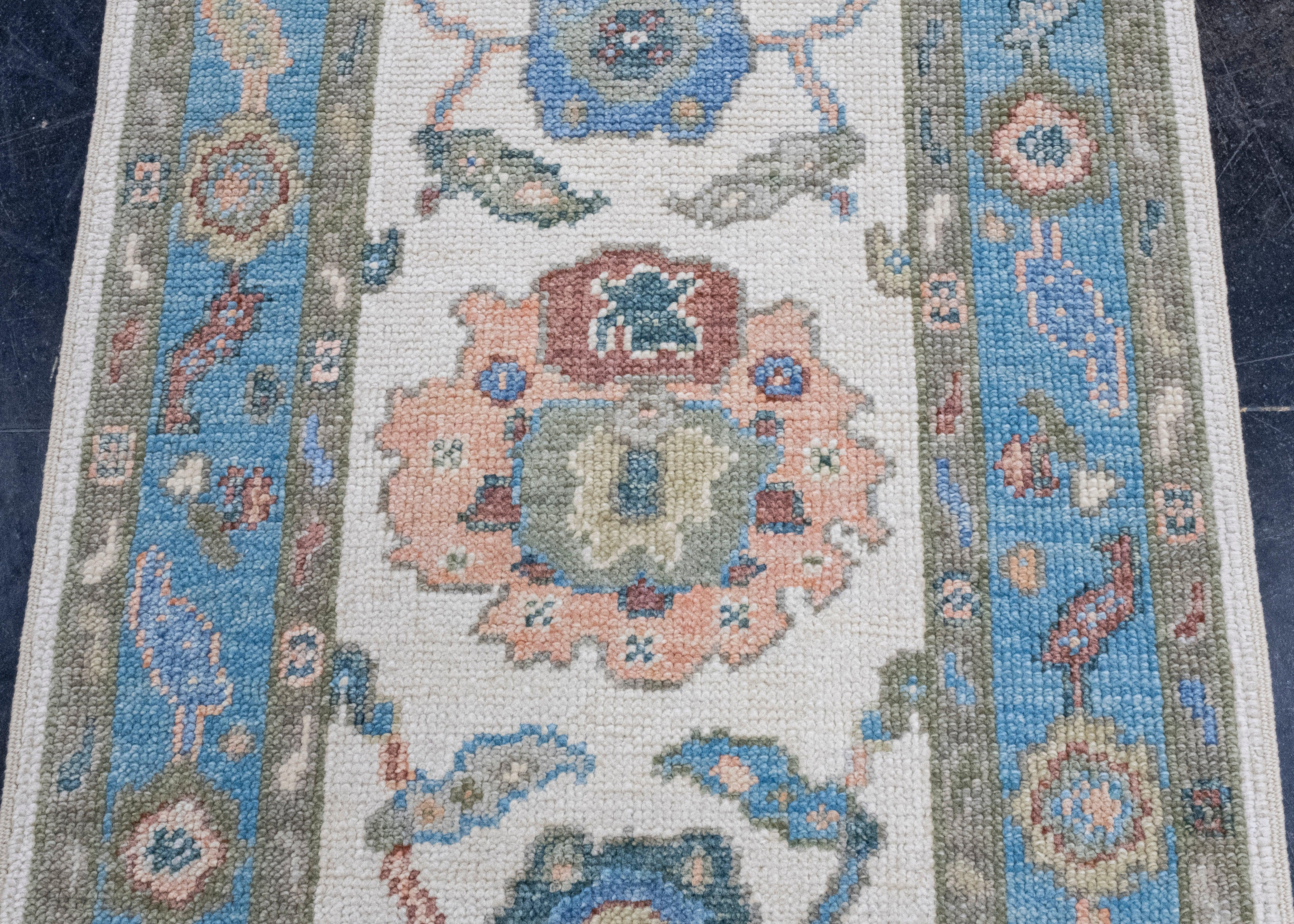 Türkischer Oushak-Teppich 2'4