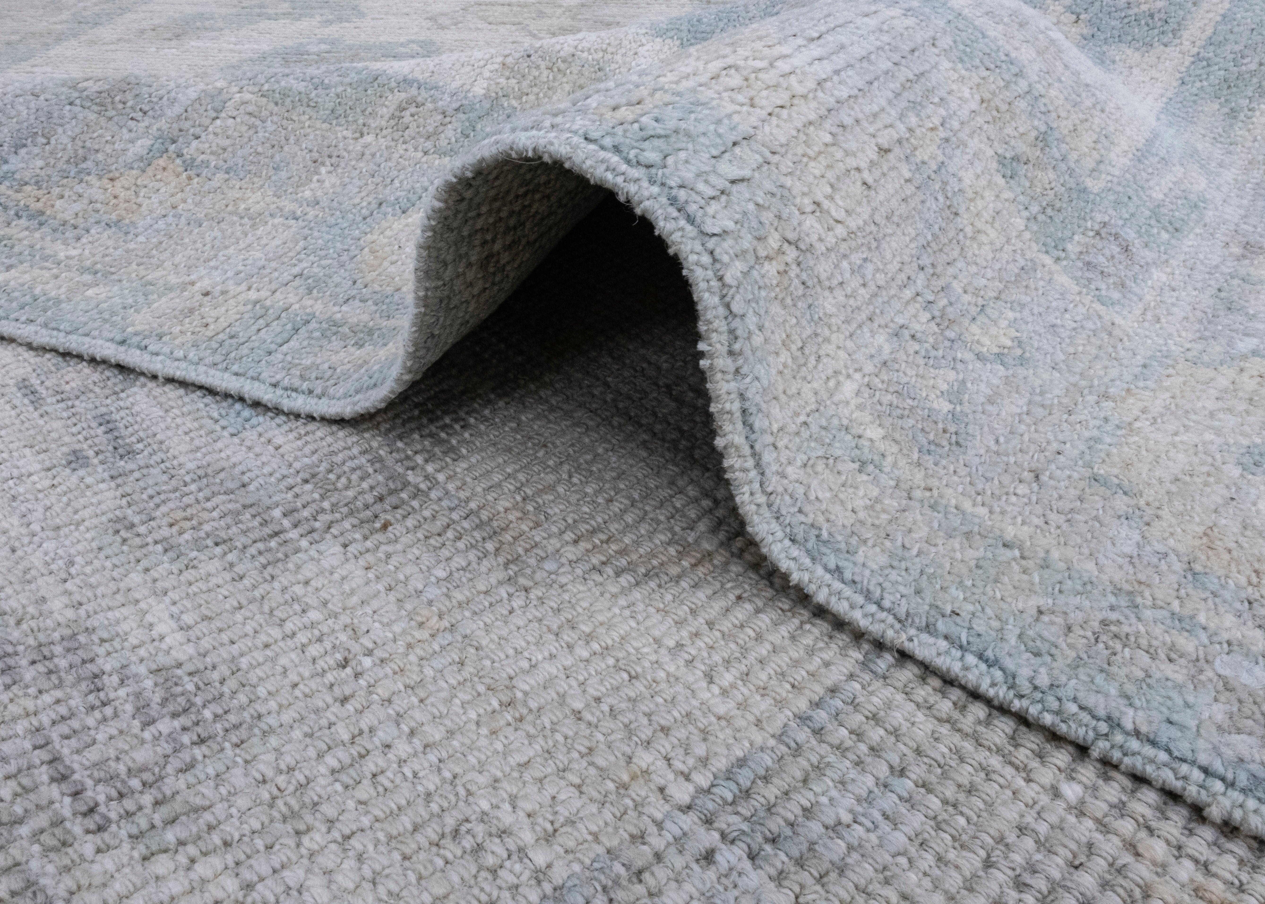 Turkish Oushak Rug 2'6