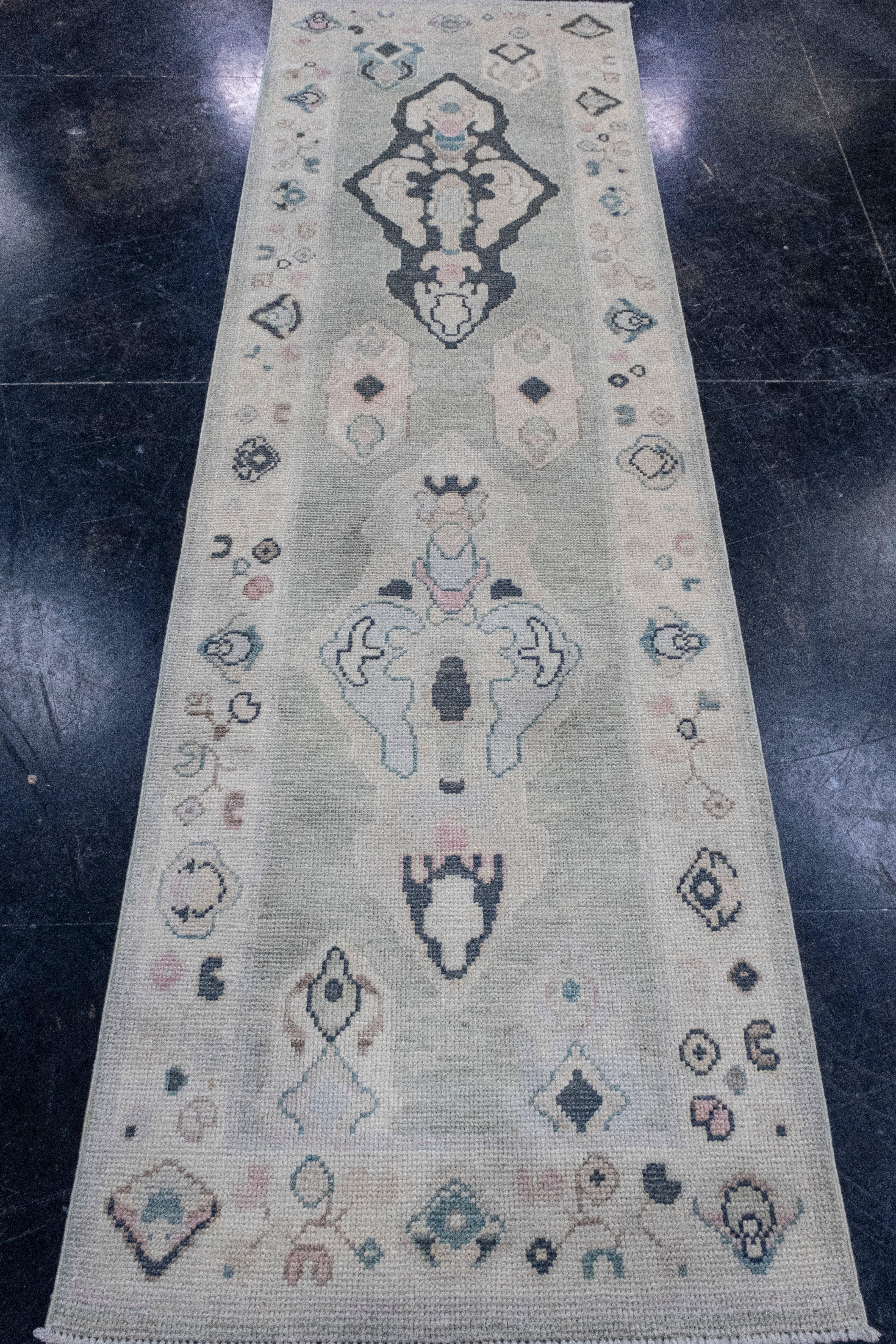 Turkish Oushak Rug 2'9