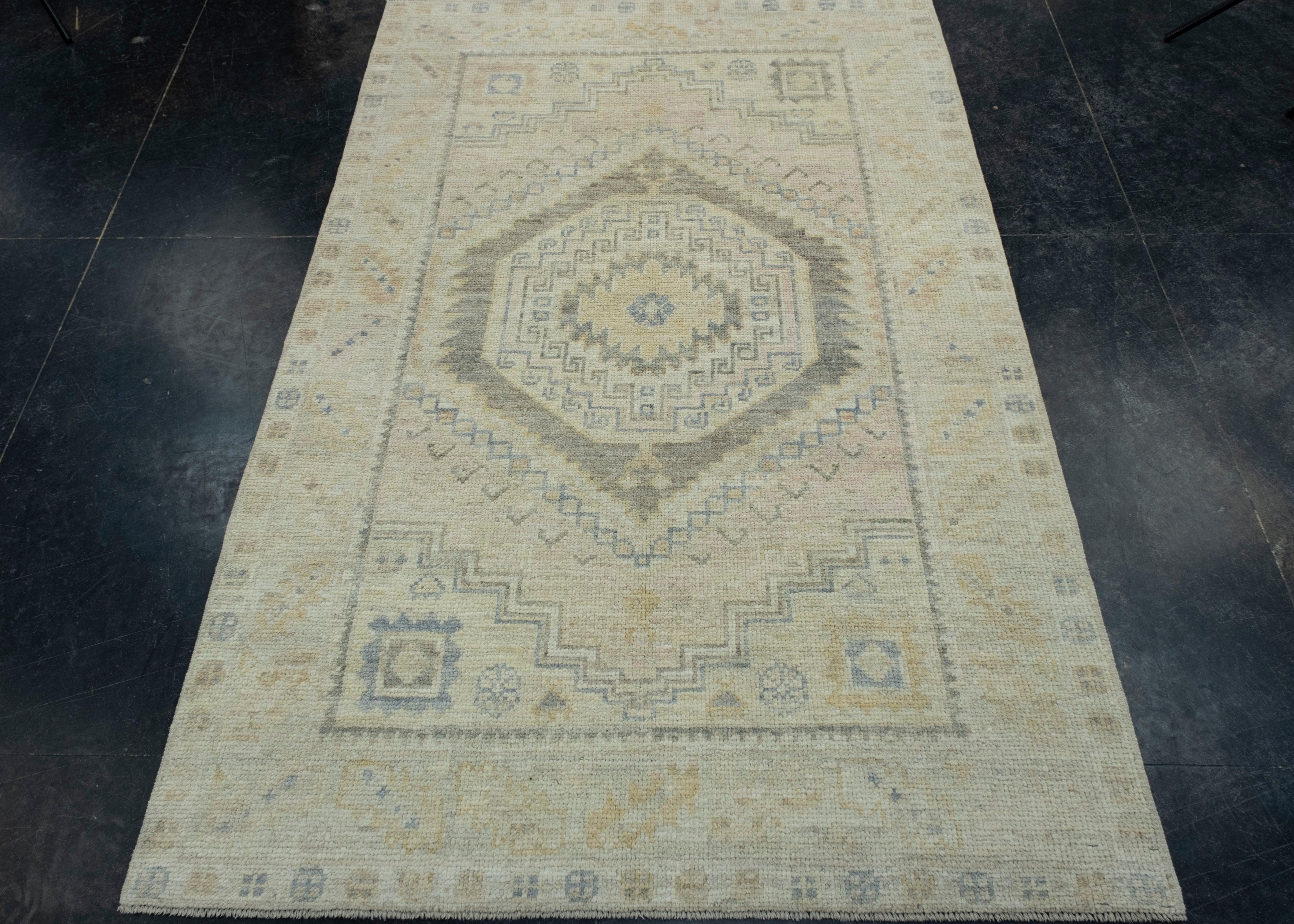 Turkish Oushak Rug 3'10