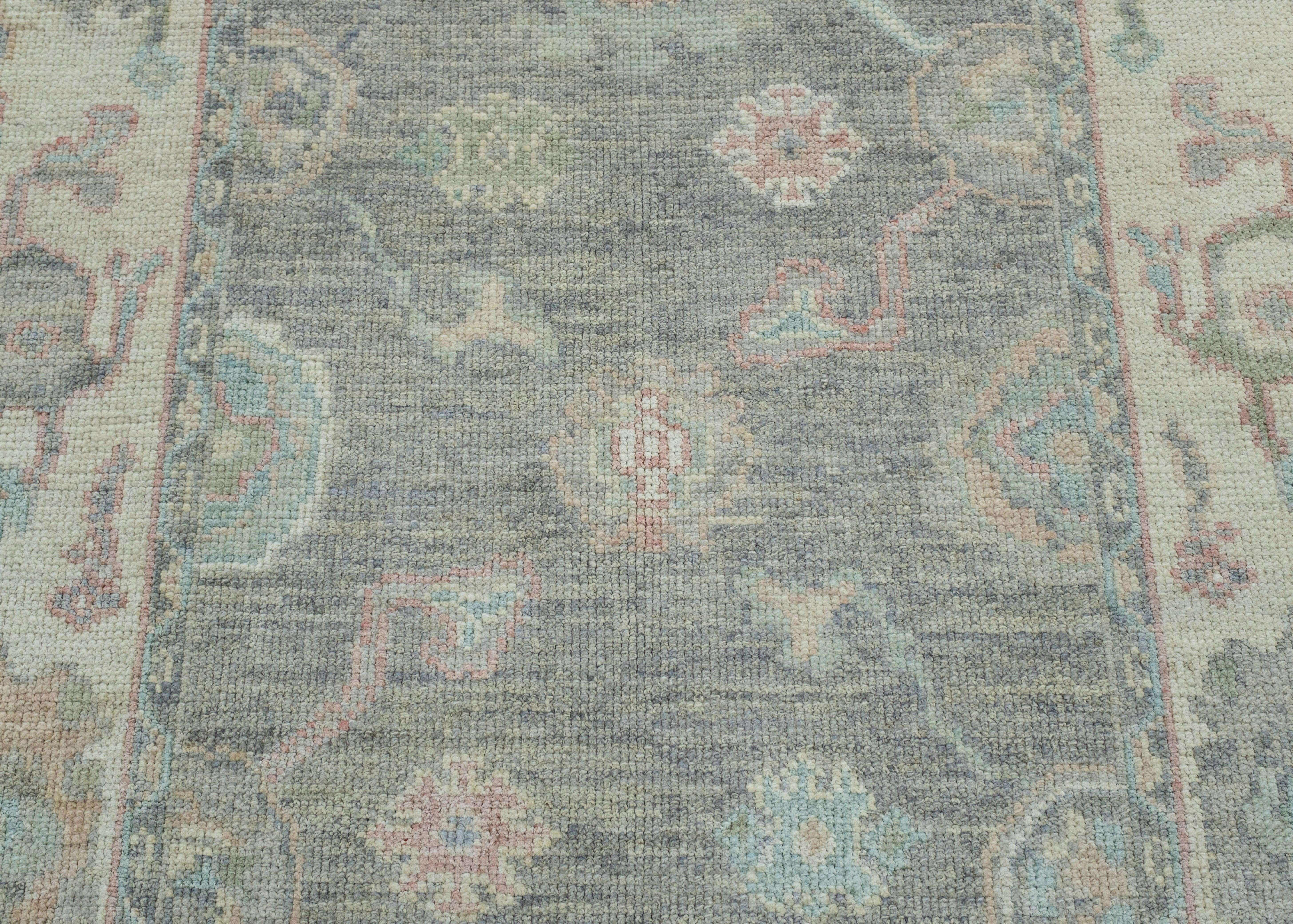 Türkischer Oushak-Teppich 4' x 6' #17873 (Wolle) im Angebot