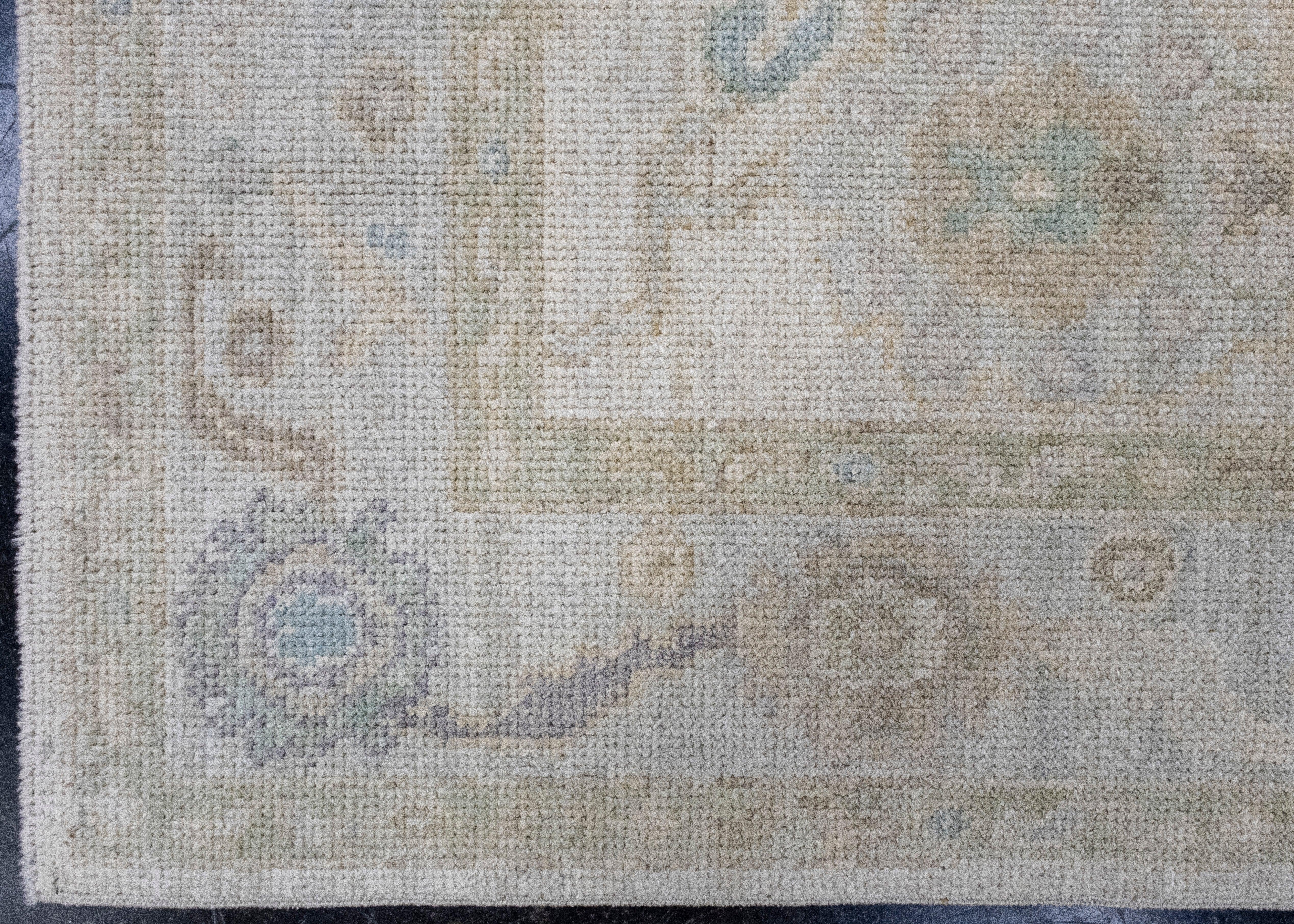 Türkischer Oushak-Teppich 4' x 6'4