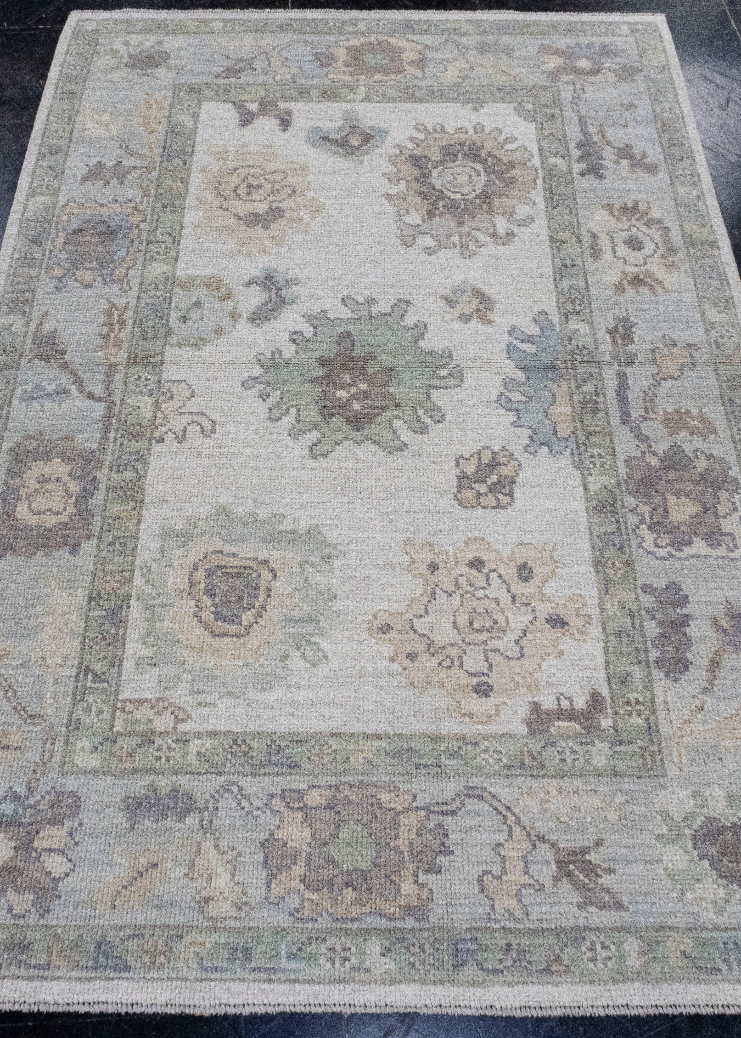 Turkish Oushak Rug 4'1