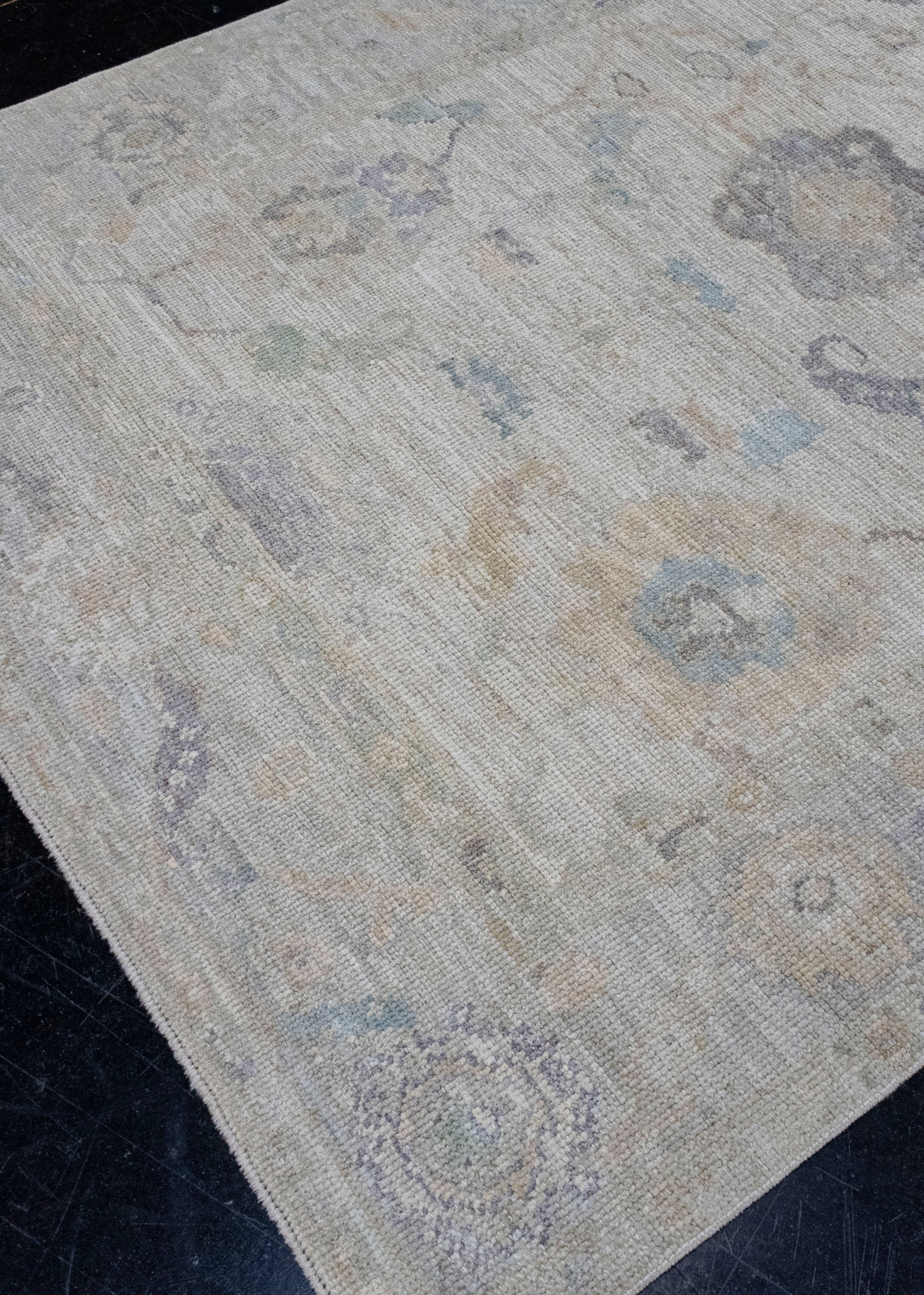 Turkish Oushak Rug 4'10