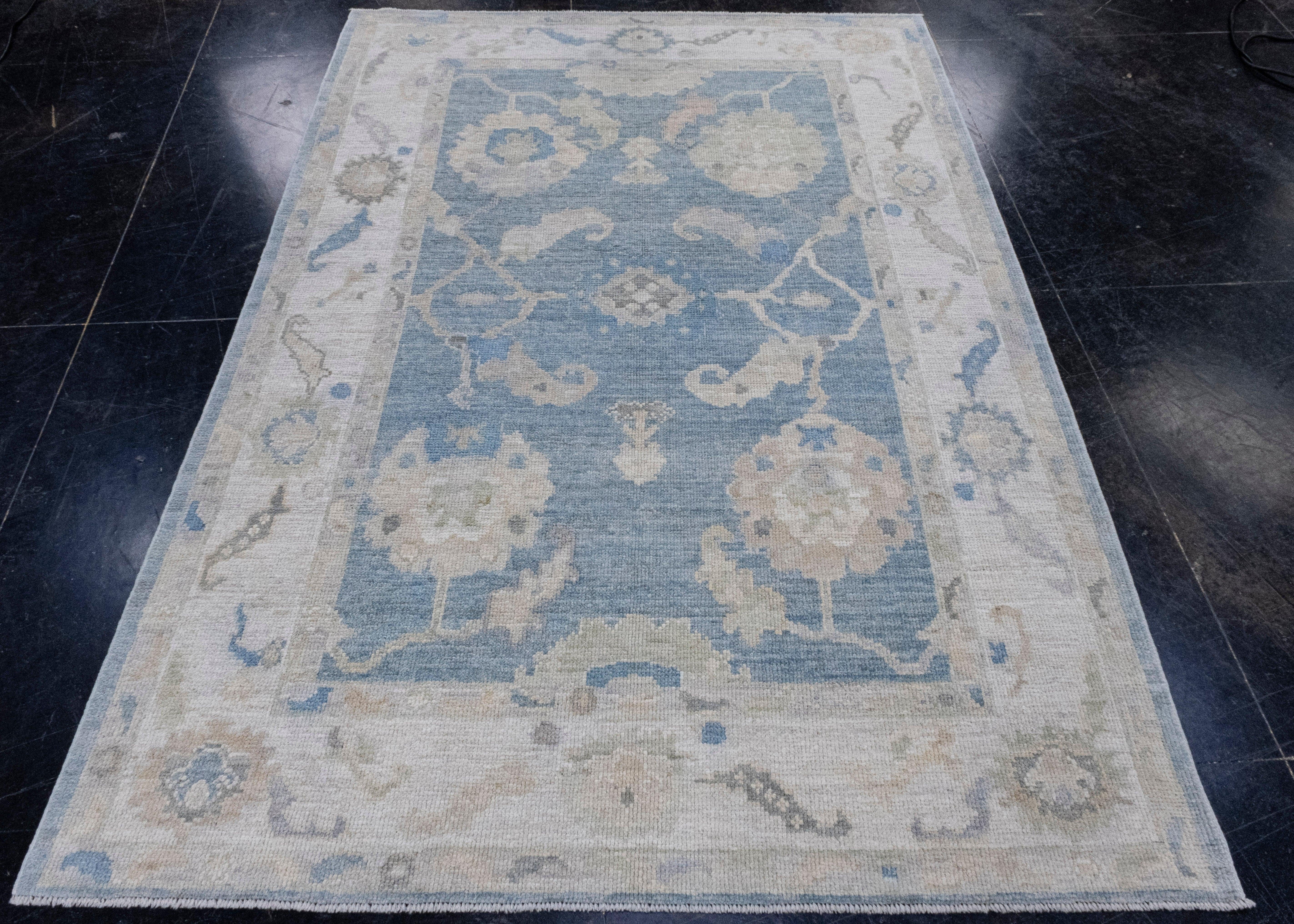 Turkish Oushak Rug 4'11