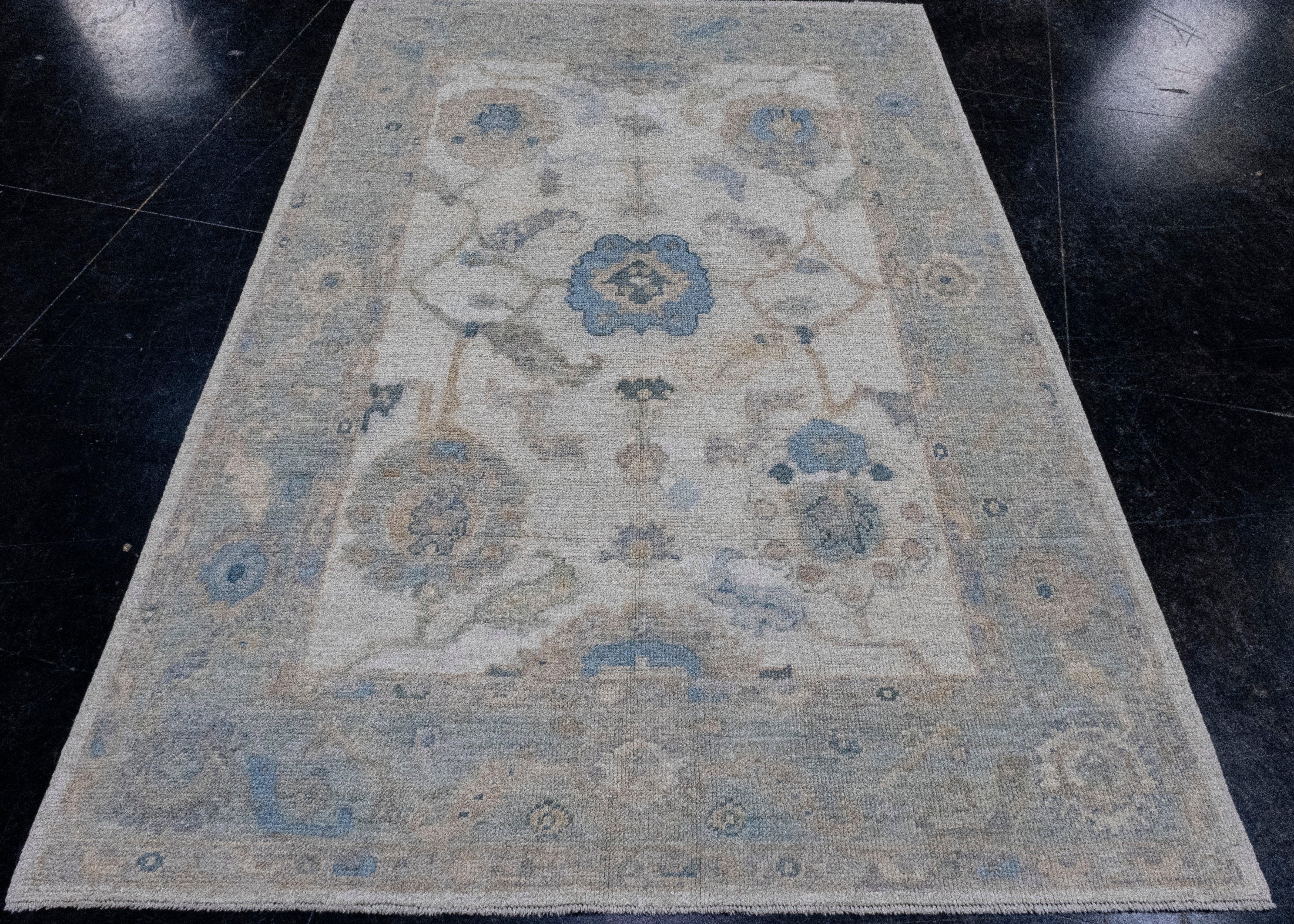 Turkish Oushak Rug 4'11