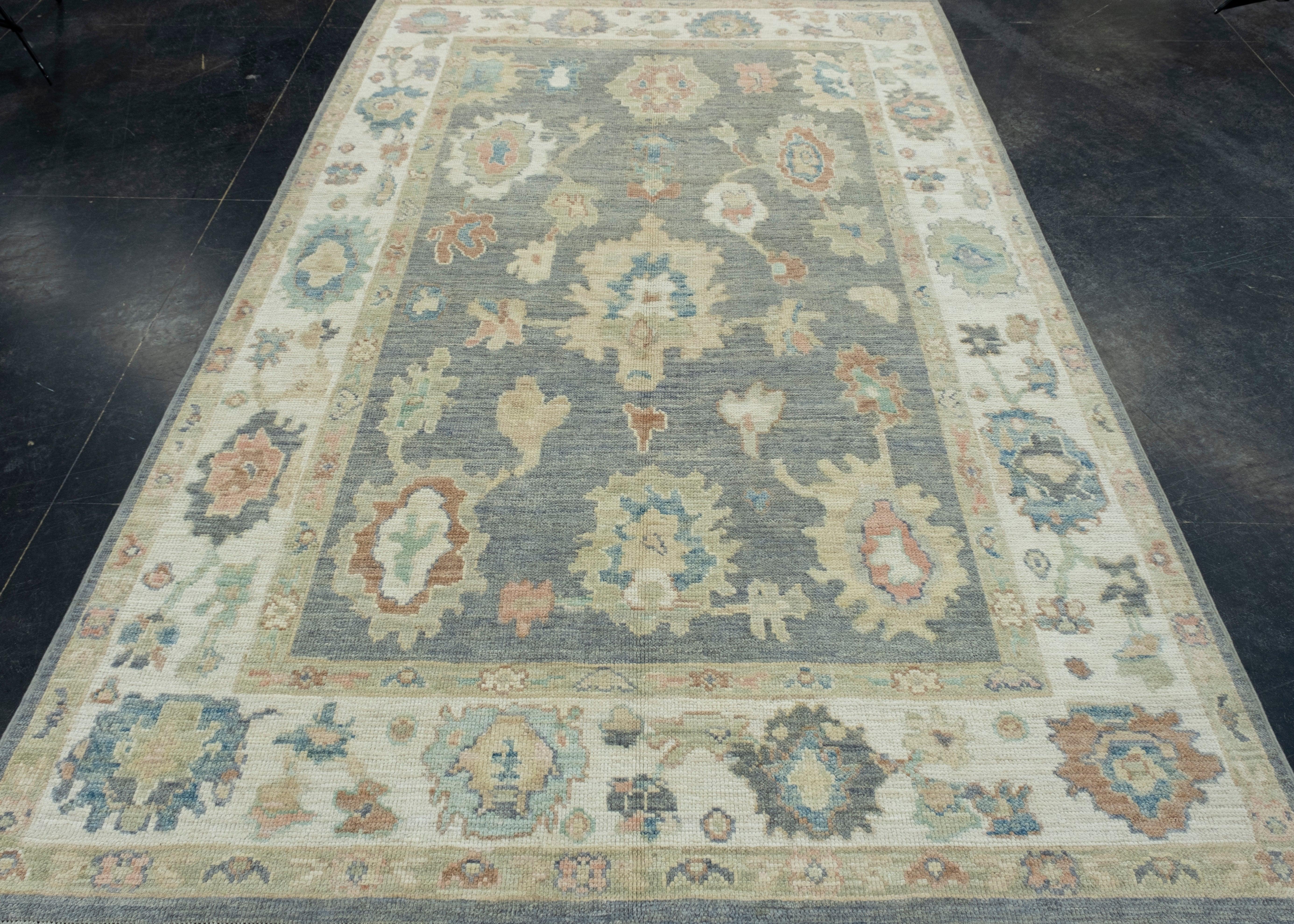 Turkish Oushak Rug 5'9
