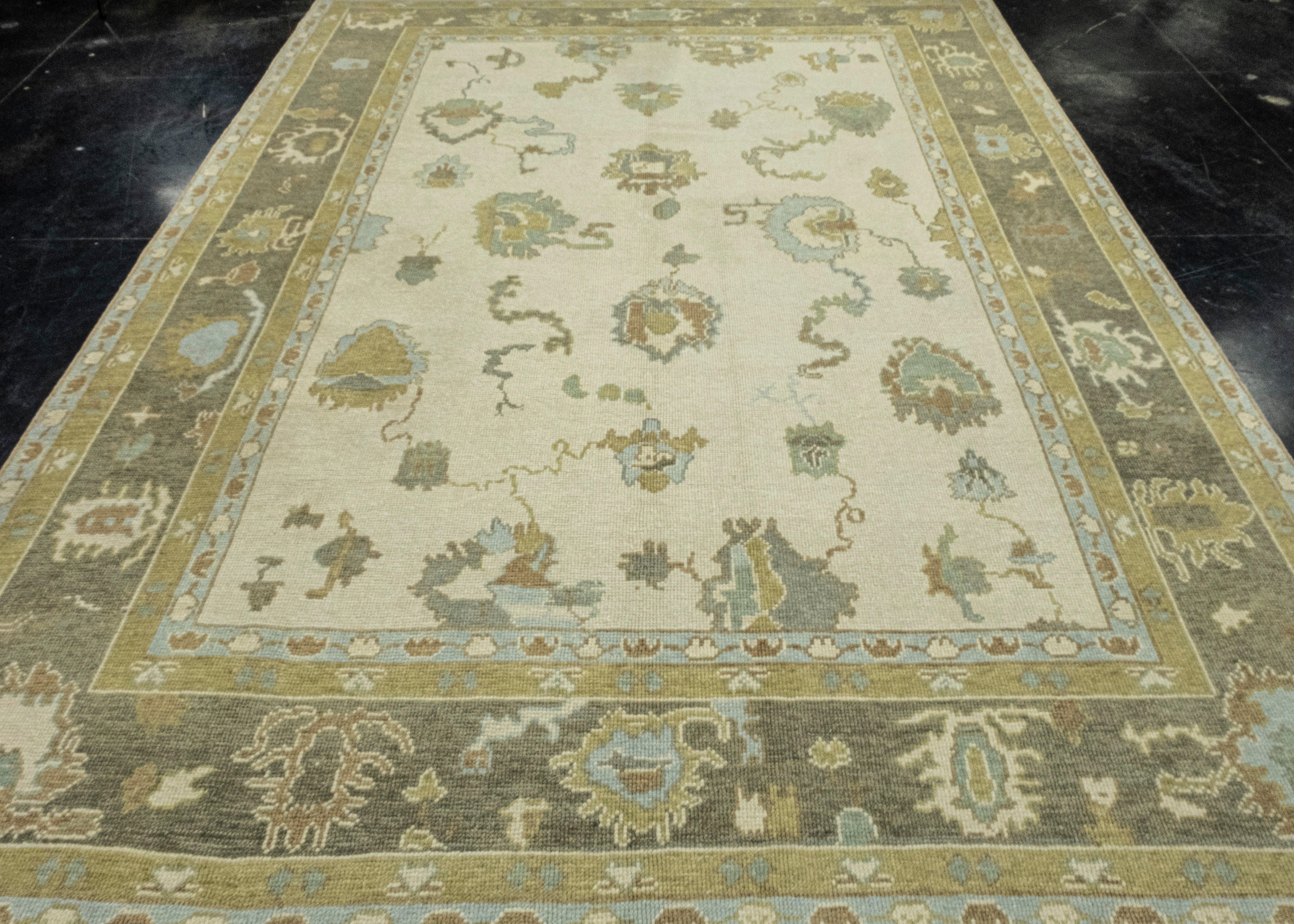 Turkish Oushak Rug 7'10