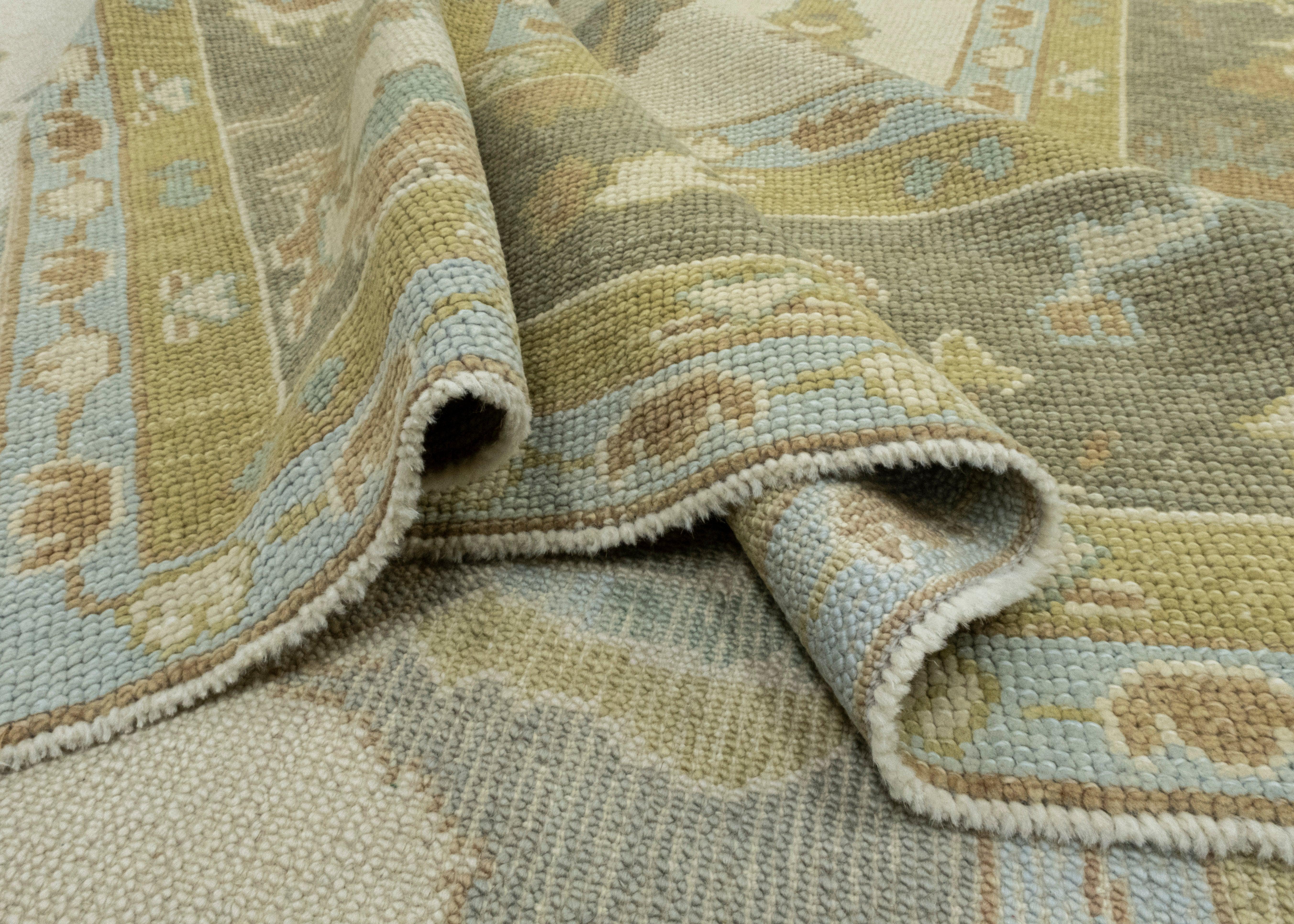 Turkish Oushak Rug 7'10