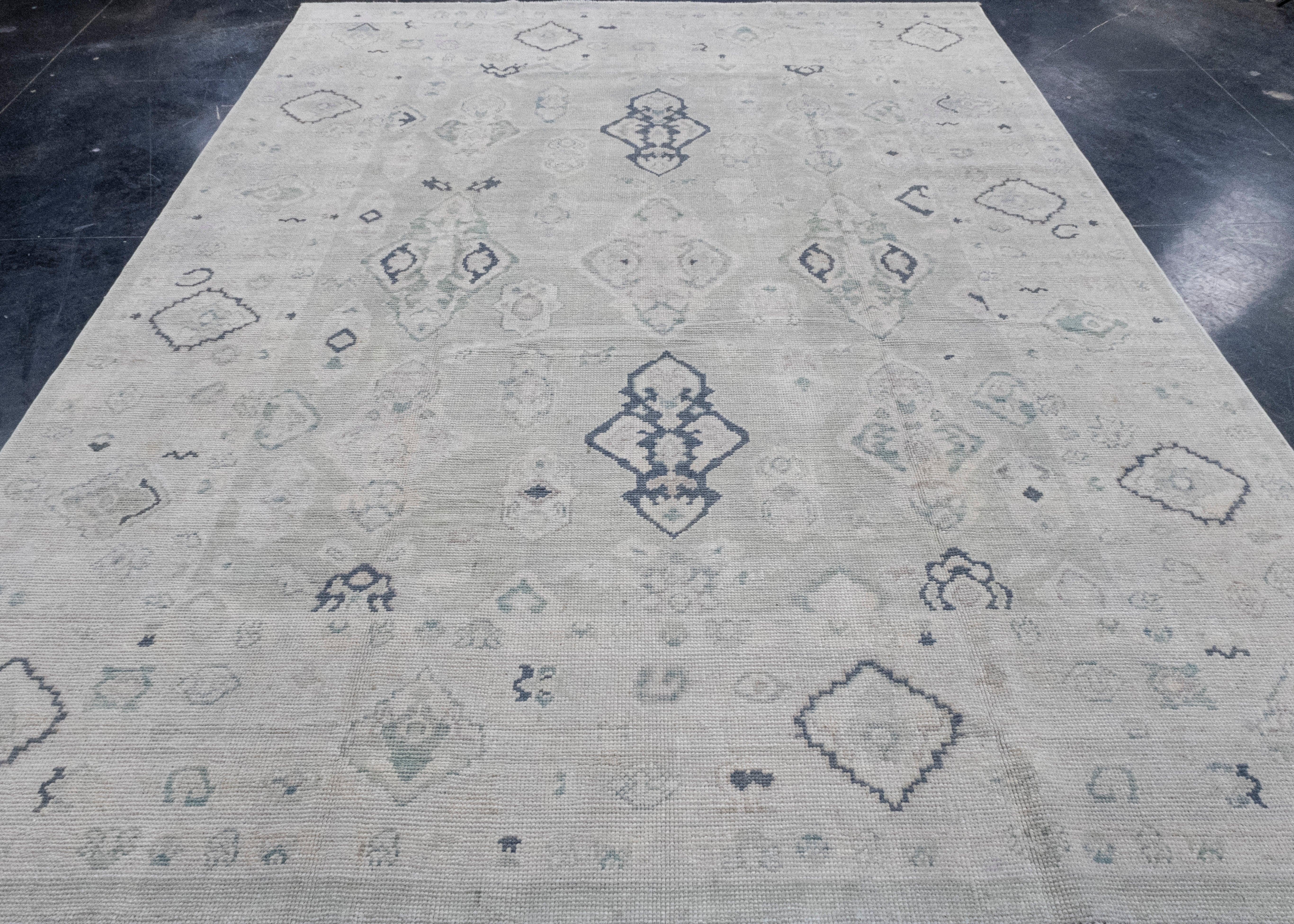 Turkish Oushak Rug 7'11