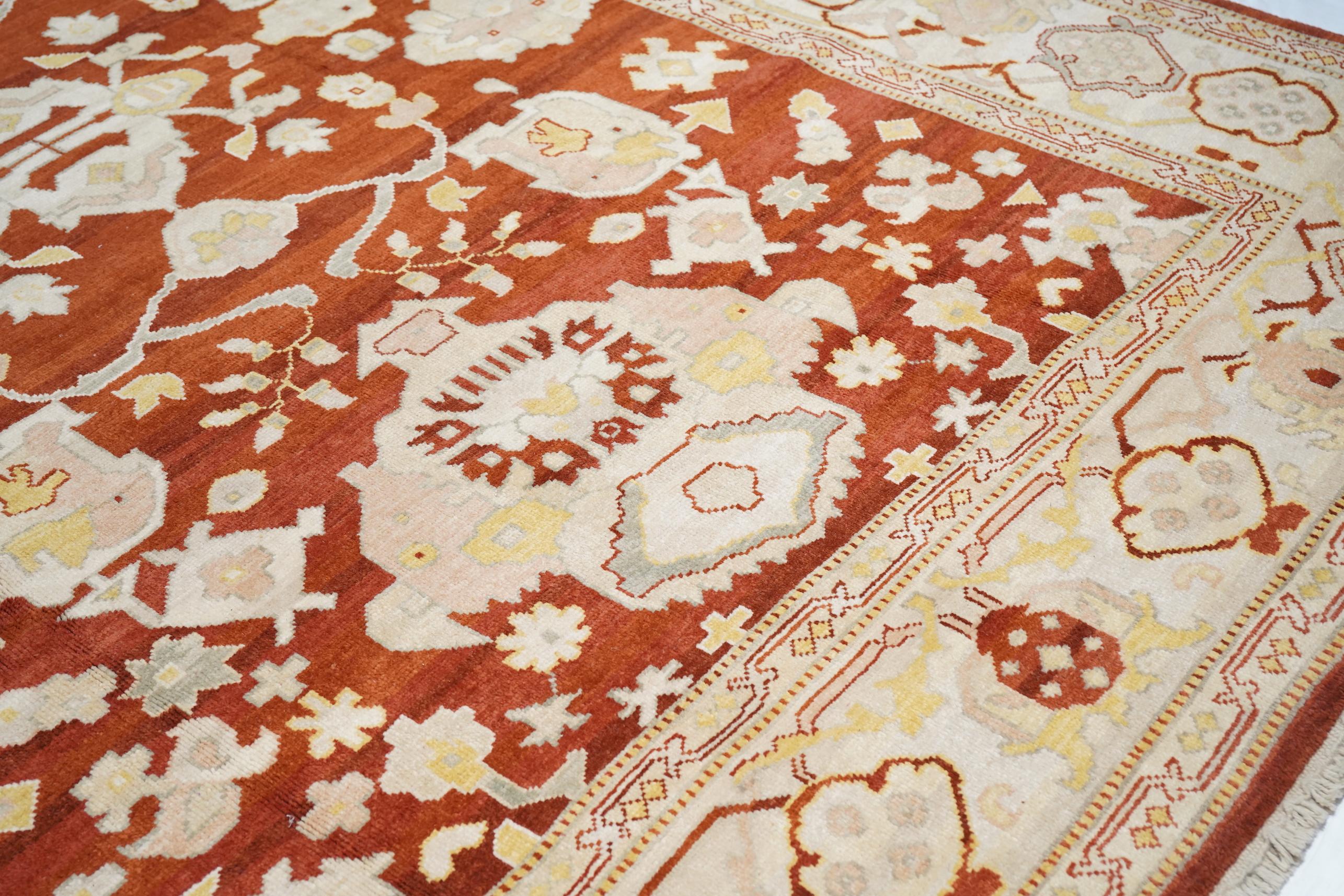 Tapis turc Oushak 9'0