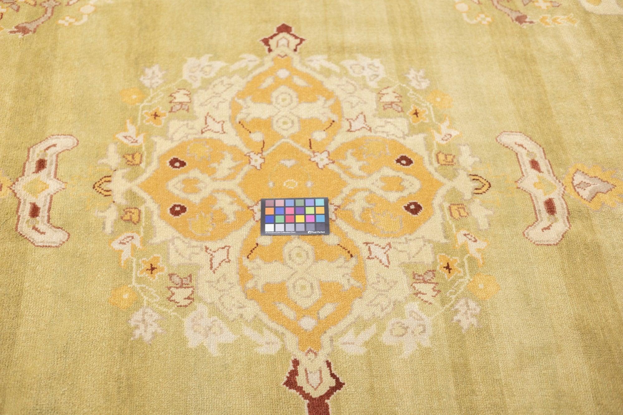 Tapis turc Oushak 9'0