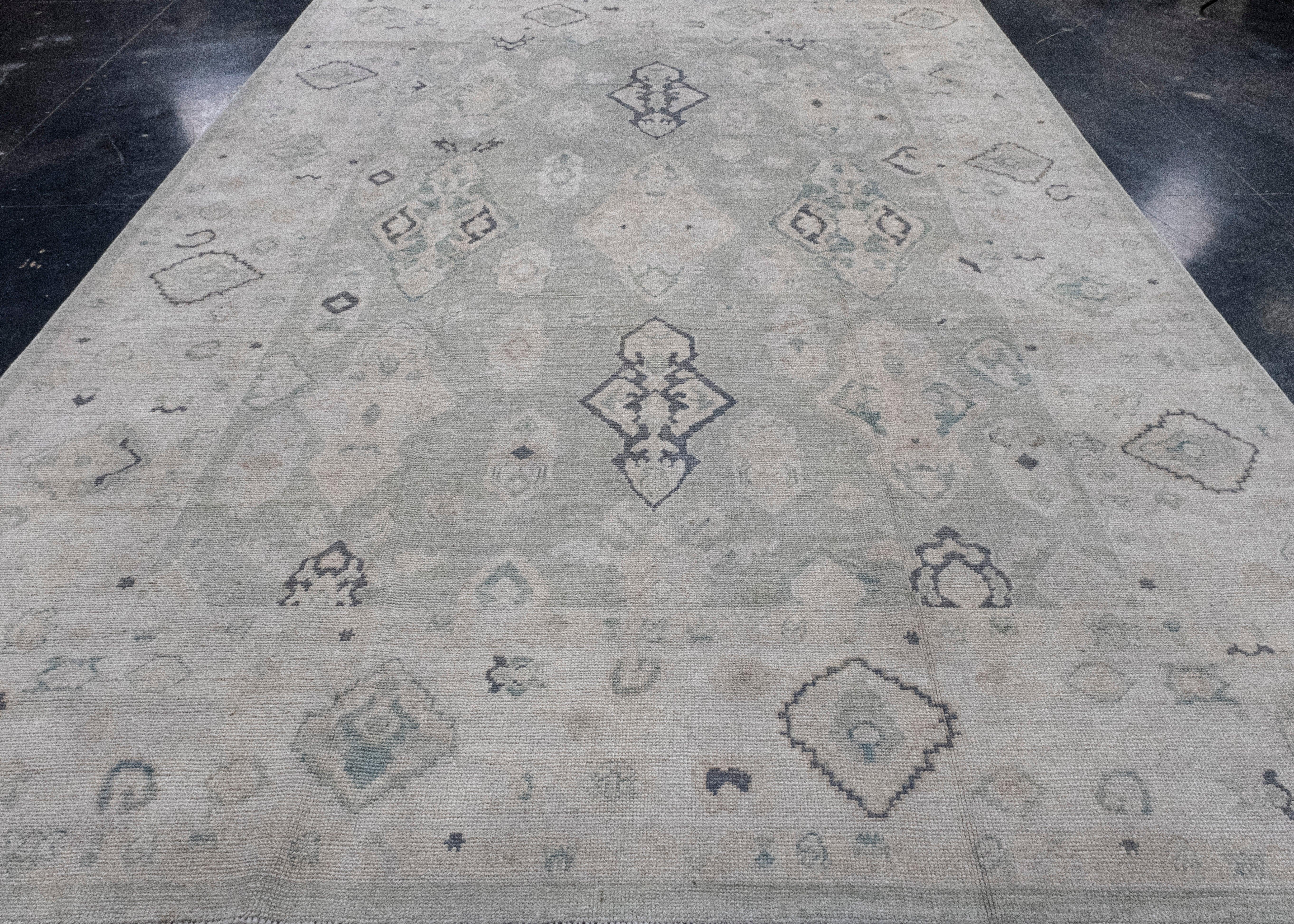 Turkish Oushak Rug 9'1
